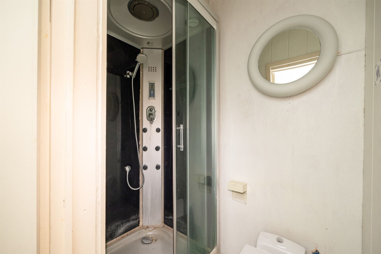 Te renoveren opbrengsteigendom op premium locatie foto 8