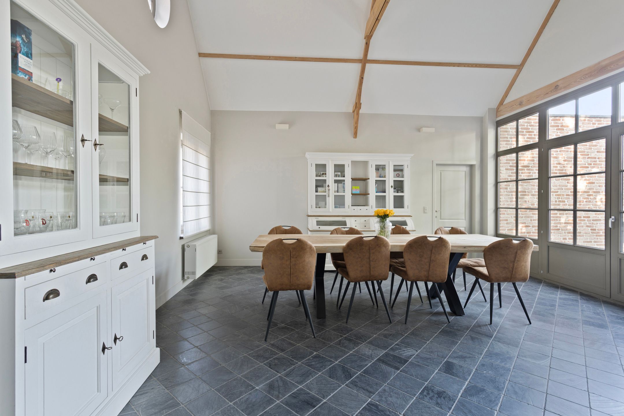 Kwalitatief gerenoveerde woning foto 11