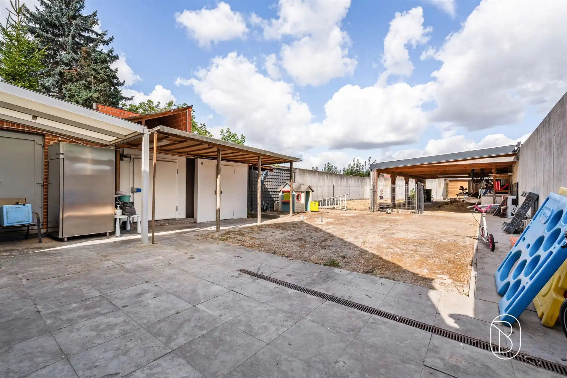 Voormalige bakkerij met woonst, garage, tuin en potentieel foto 19