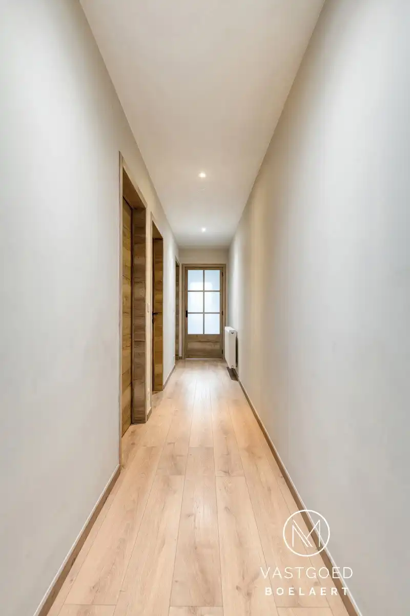 Halfopen bungalow te koop in Hofstade foto 10