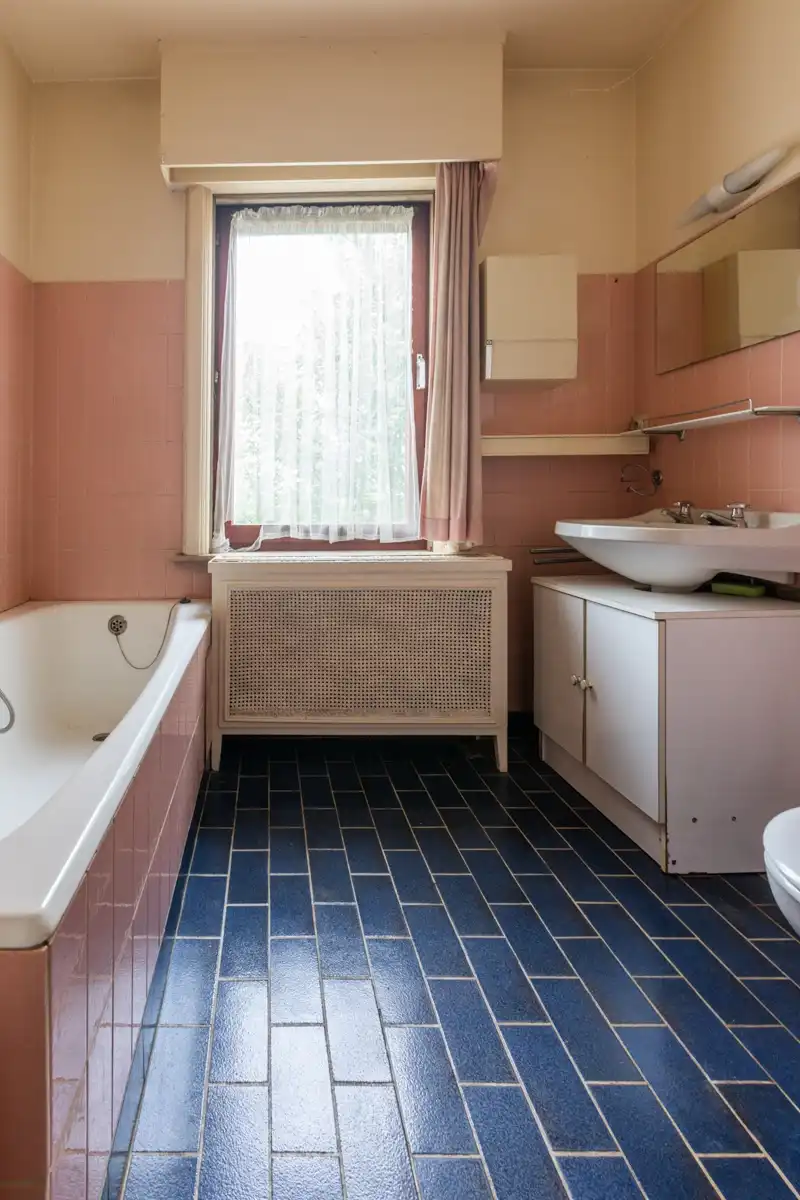 Rodenburg: Te renoveren alleenstaande wonig met 3 slaapkamers en dubbele garage op 558m² (elekrische keuring zonder inbreuken). foto 6