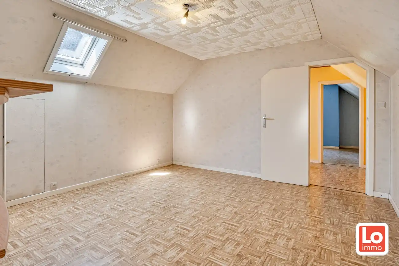Volledig te renoveren open woning met ruime afzonderlijke garage en tuin op een toplocatie nabij Oude Bareel in Sint-Amandsberg/Oostakker! foto 22