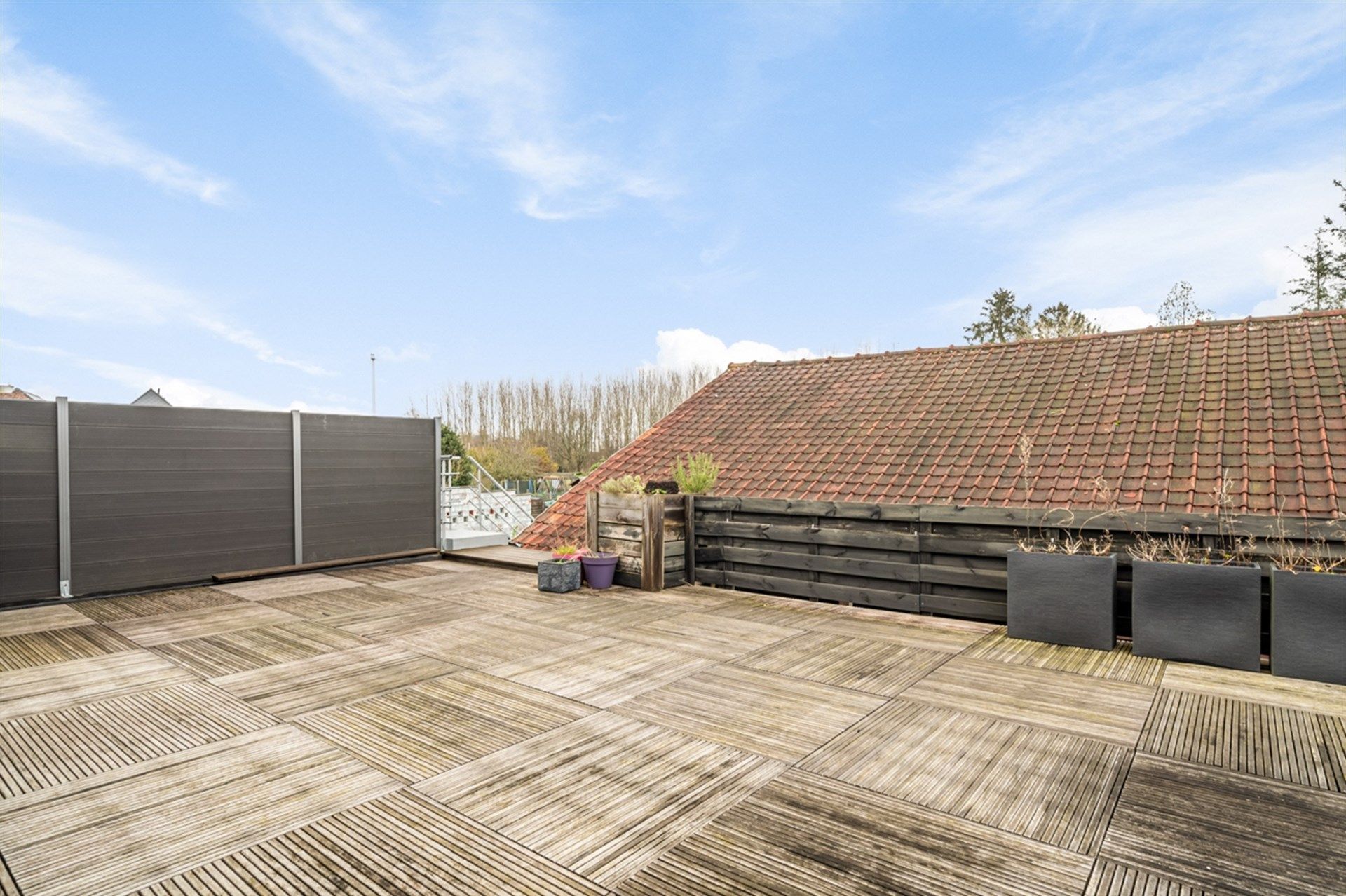 Veelzijdig gebouw bestaande uit woonst met 4 slpks, tuinloft met 1 slpk en handelspand/kantoorruimte foto 14