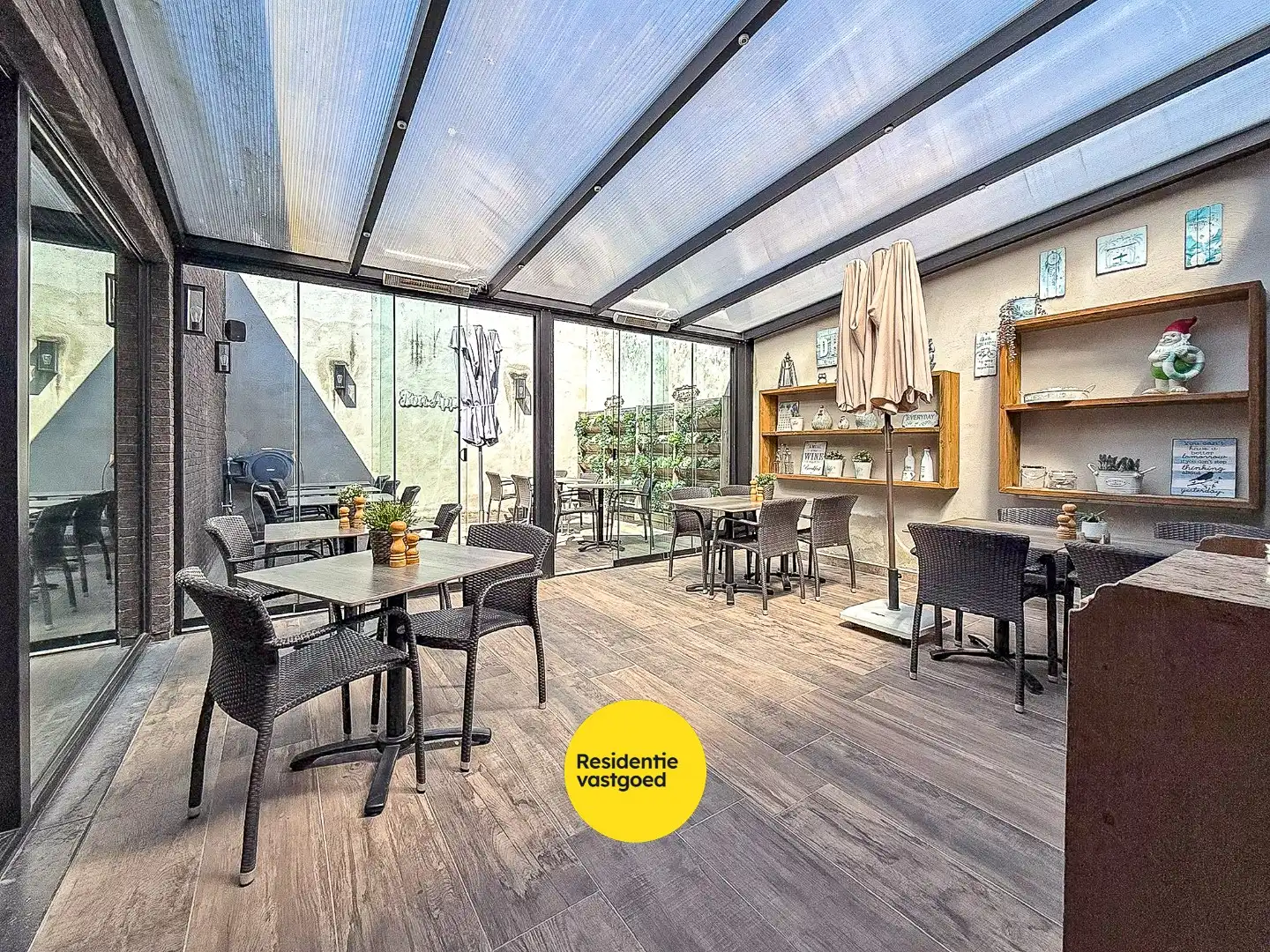 Restaurant 'De Haven' volledig gebouw met mogelijheden vlakbij de kaai gelegen op 313 m². foto 10