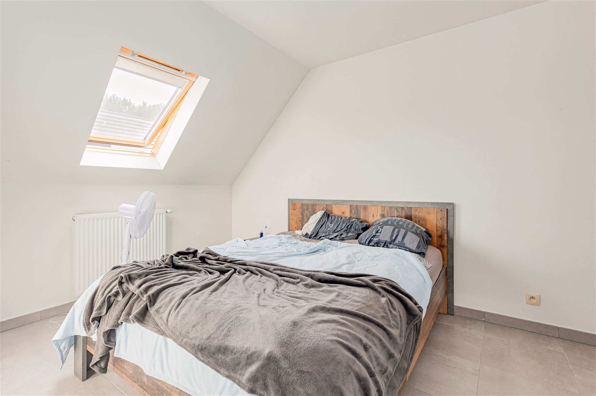 Prachtige loft met 3 slpk en ruim terras in Bazel foto 7