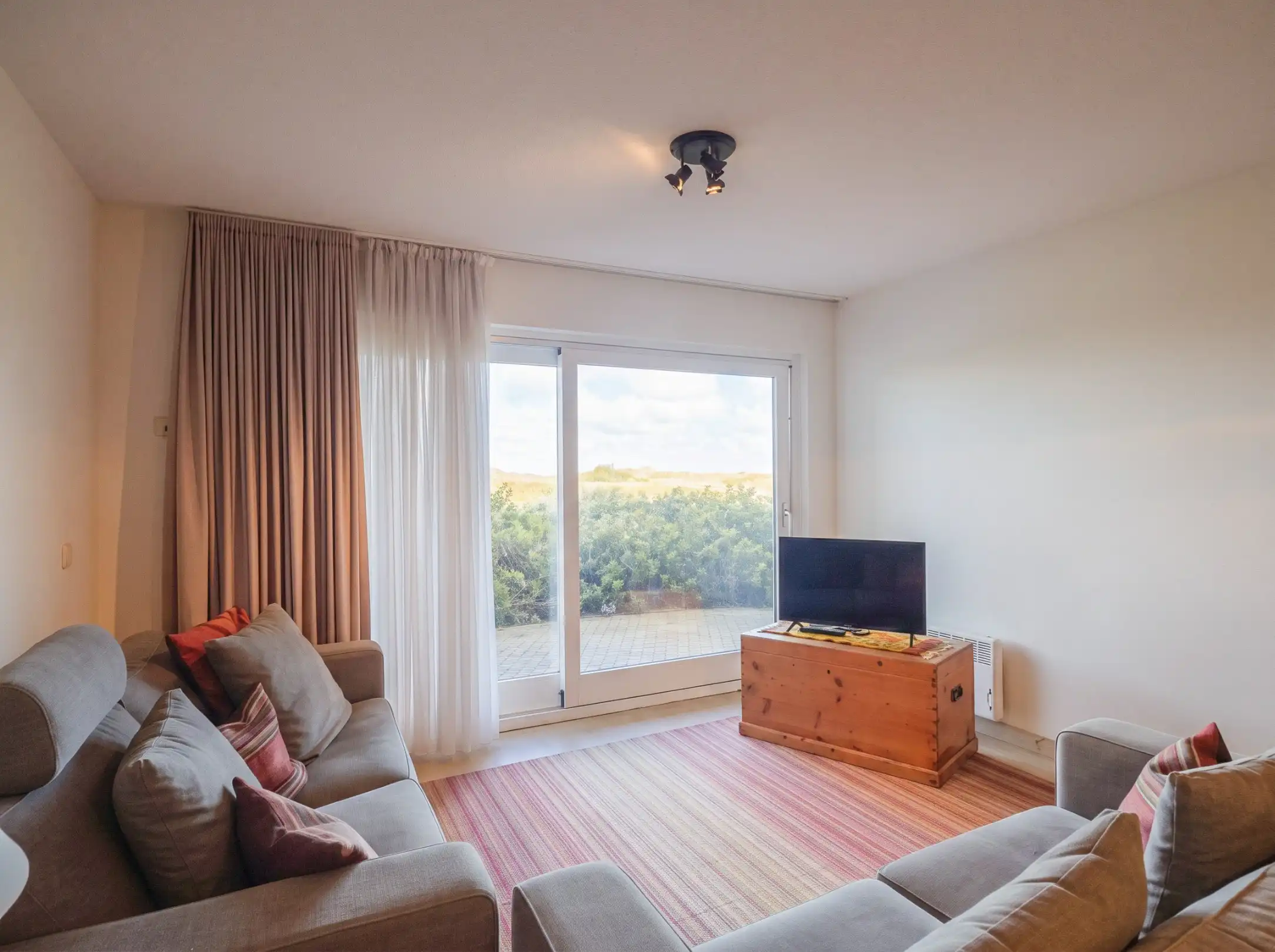 Gelijkvloersappartement met 2 slaapkamers en duinenzicht in Res. Plaza I foto 3