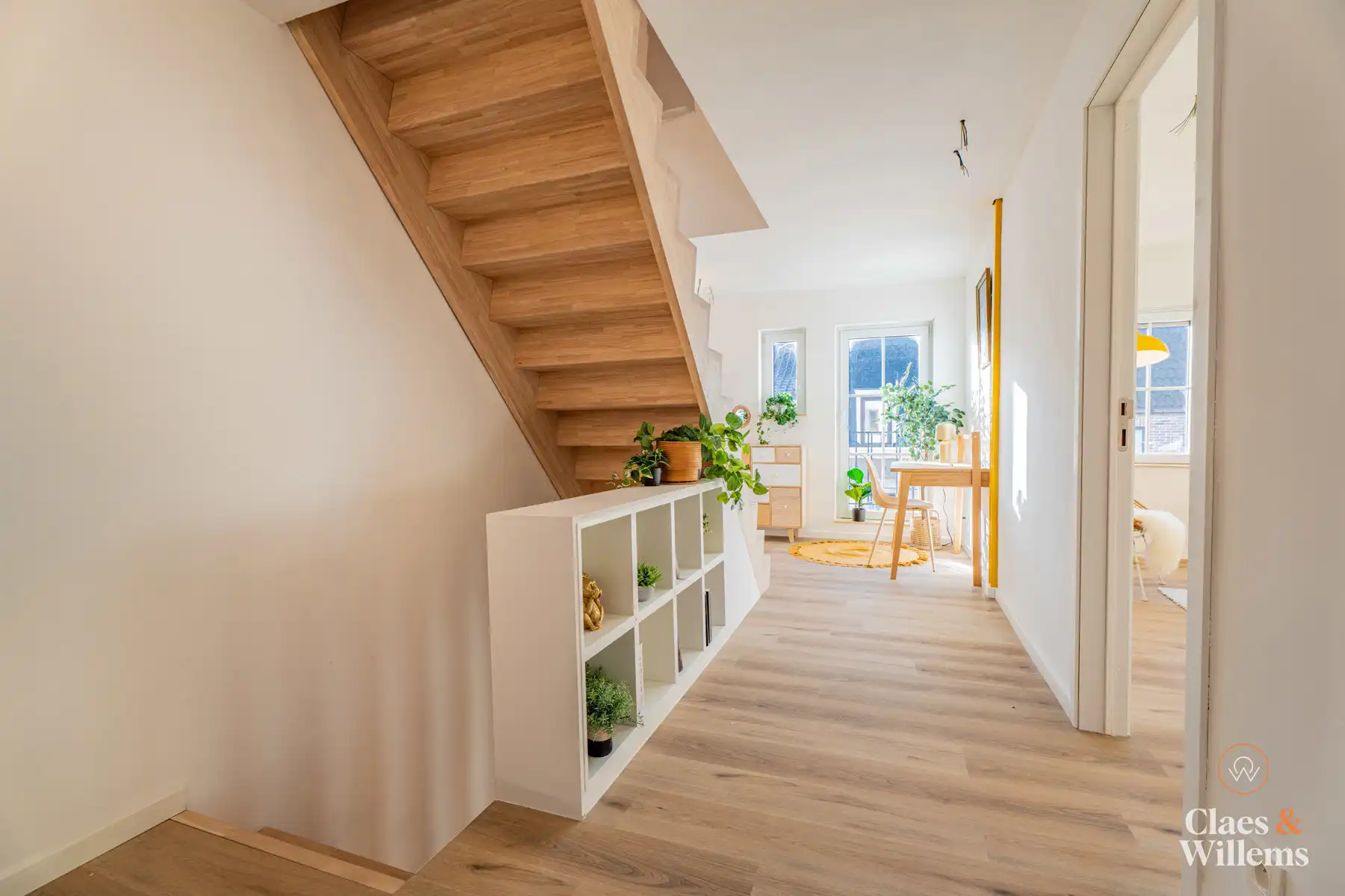 Ruime halfopen bebouwing met 3 slaapkamers en 2 badkamers foto 10