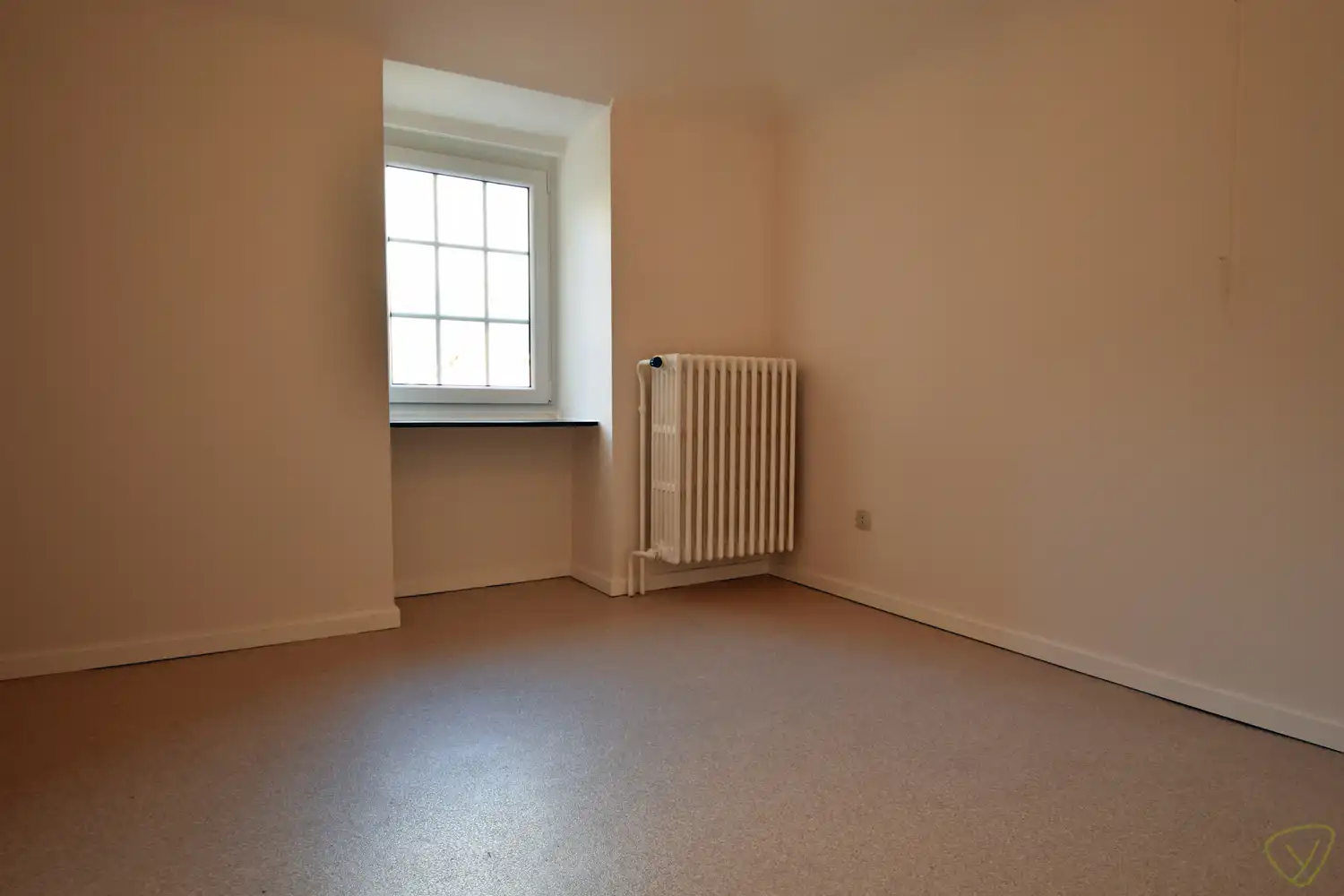Ruim dakappartement te huur vlak bij het centrum van Eeklo foto 10