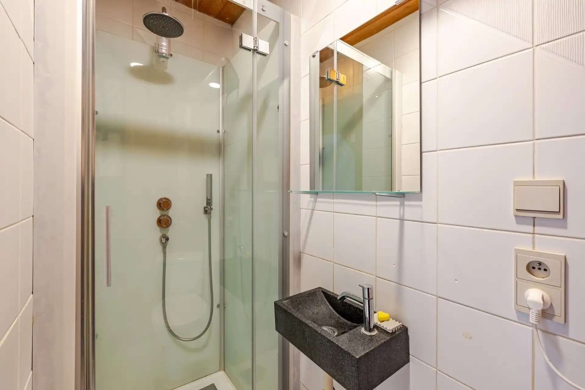 Karaktervollevrijstaande woning met EPC label A in Wichelen. foto 17