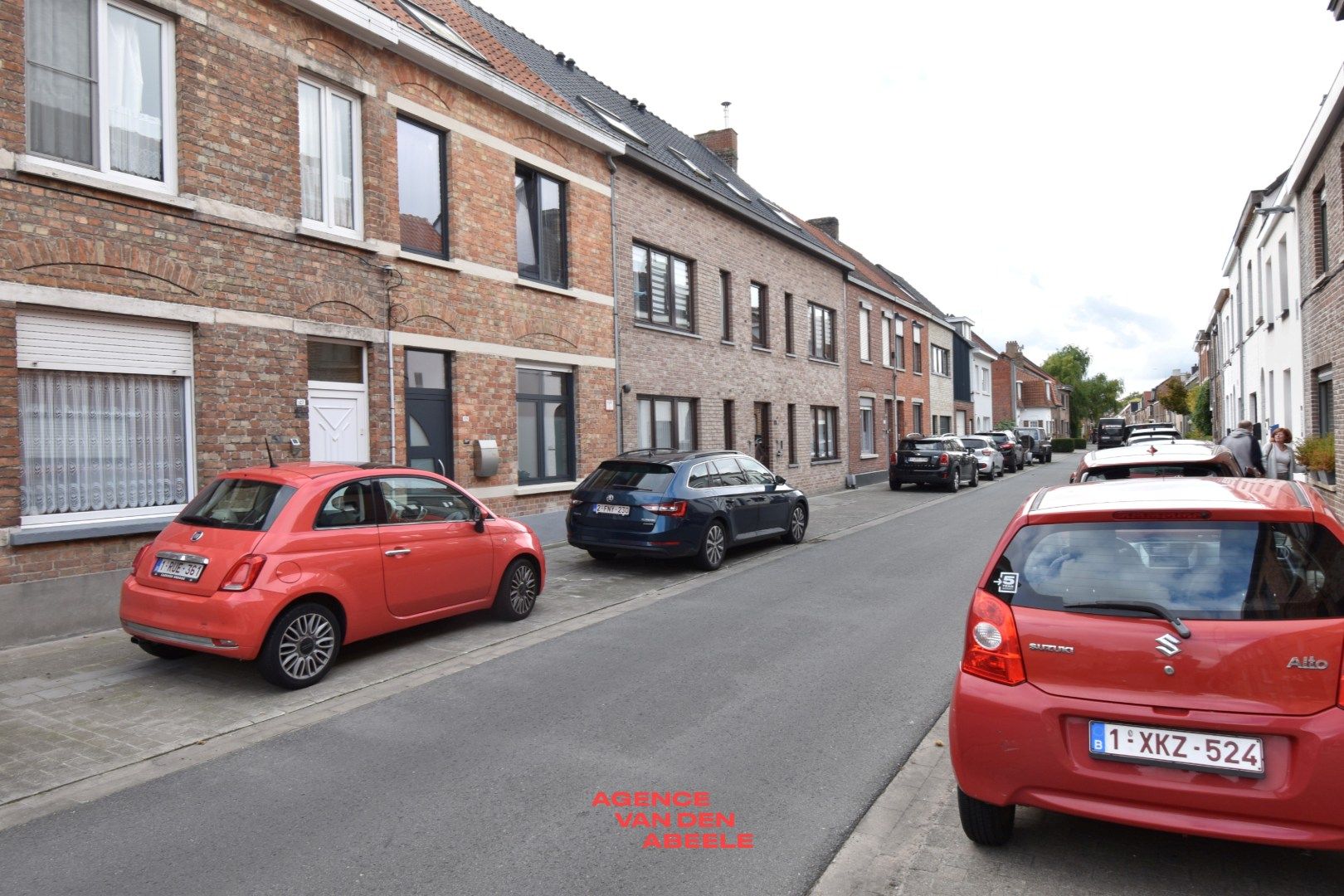 Gerenoveerde rijwoning met garage foto 4