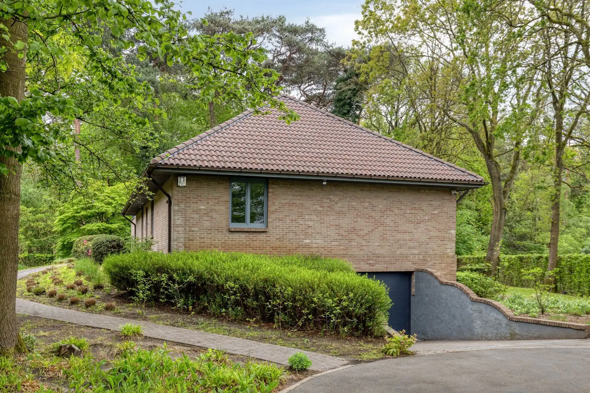 Charmante villa van 424 m² met 4 slpks, royale garage en tuin! foto 32