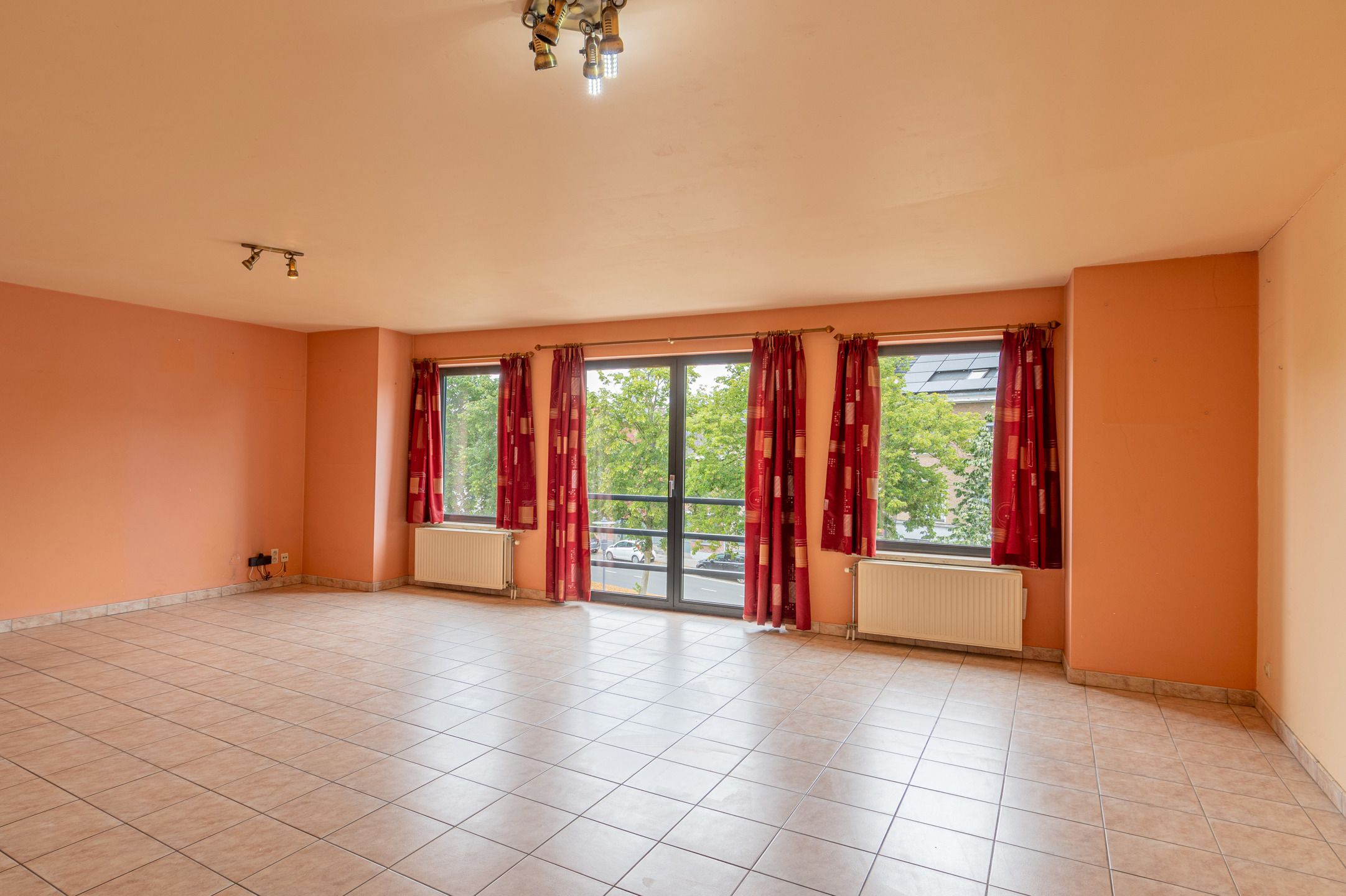 Instapklaar appartement op centrale locatie met garage  foto 3