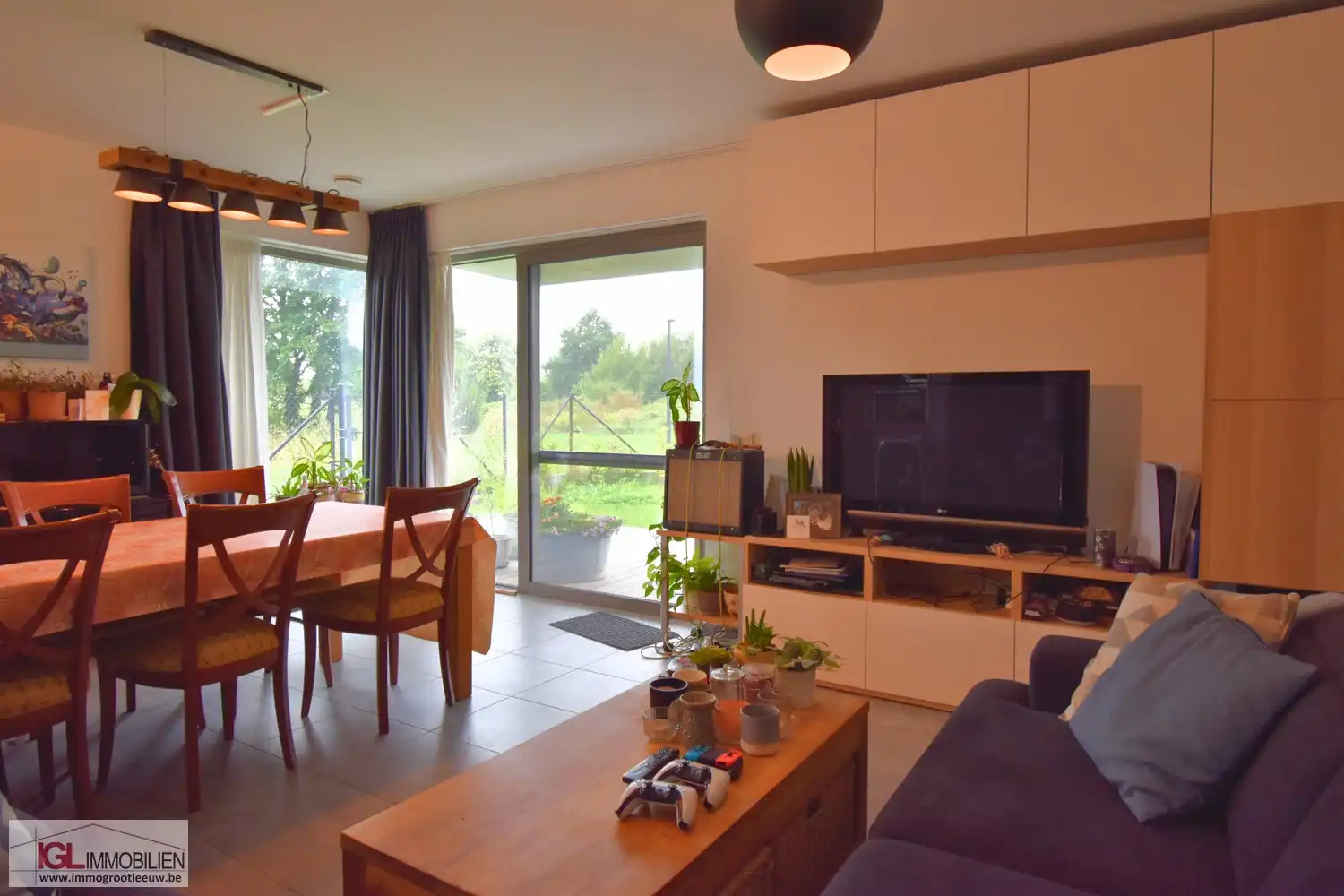 Modern gelijkvloersappartement met 2 slaapkamers en 2 staplaatsen te huur in Sint-Pieters-Leeuw foto 2
