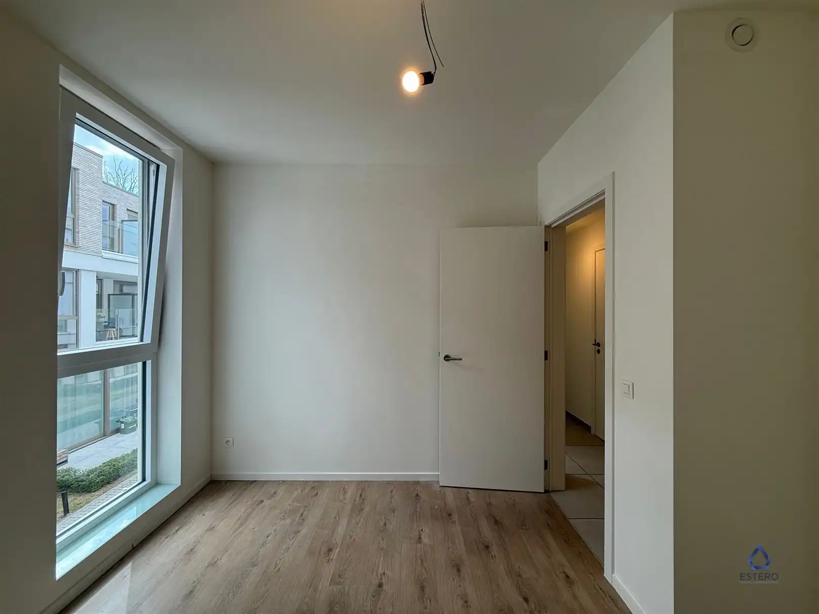 Mooi afgewerkt appartement met 2 slaapkamers foto 13
