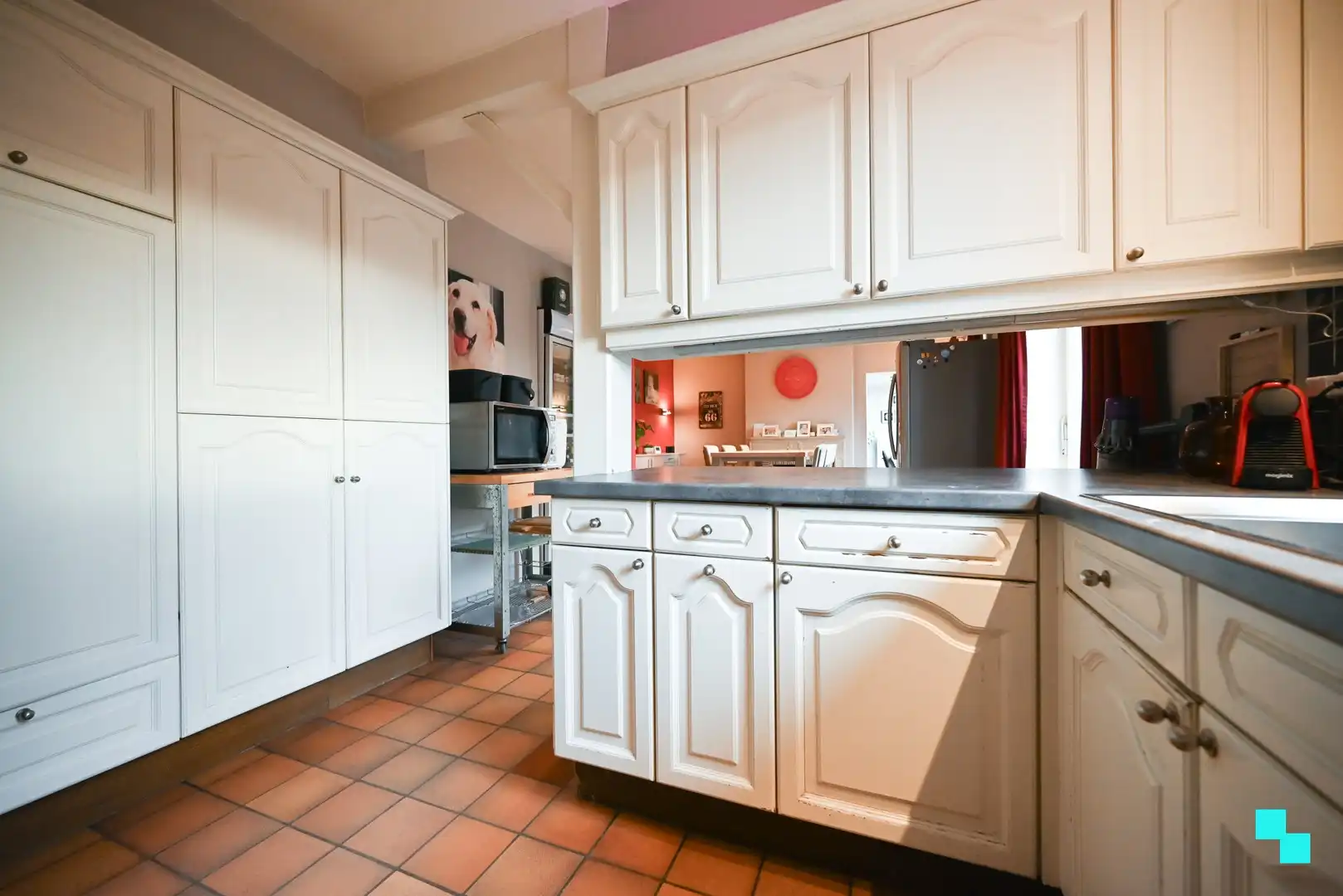 Uitzonderlijke eigendom bestaande uit een gezinswoning & afzonderlijk (kantoor)gebouw te Izegem foto 8