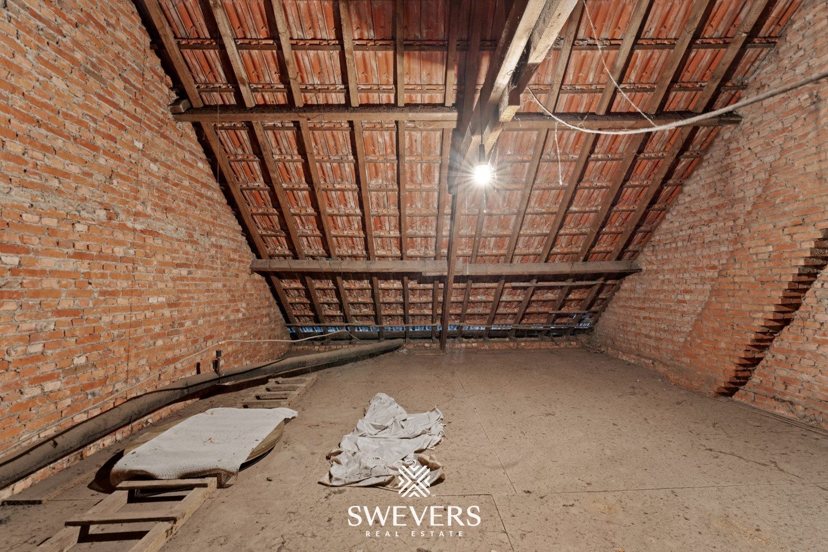 Ruimte en renovatiepotentieel in Tessenderlo-Ham foto 26