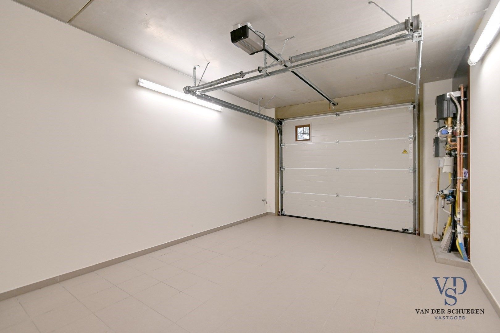 Uitzonderlijke BEN-woning nabij Tiegembos. foto 16