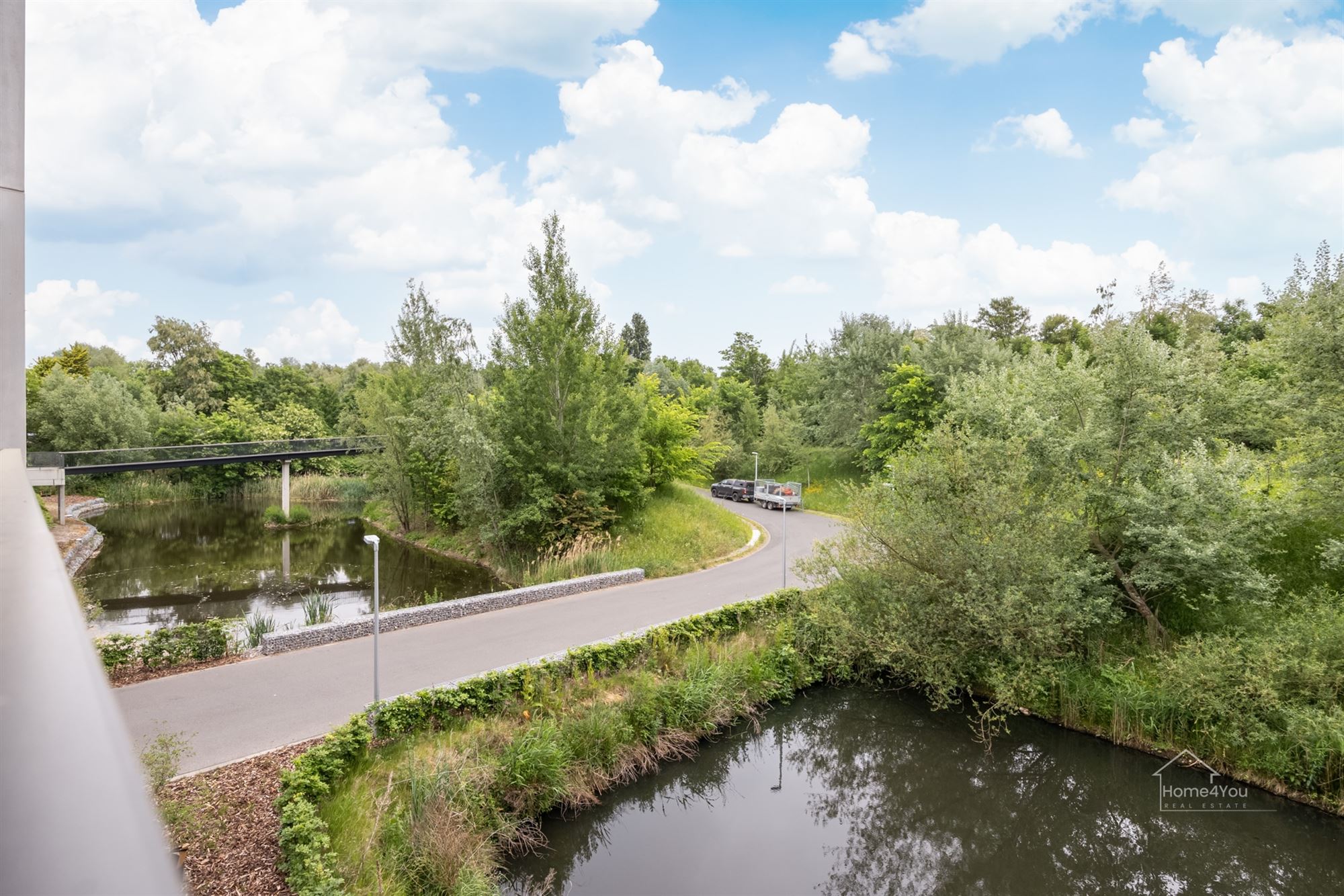 Hoogwaardig kwalitatief afgewerkt appartement met ruim terras en auto staanplaats foto 13
