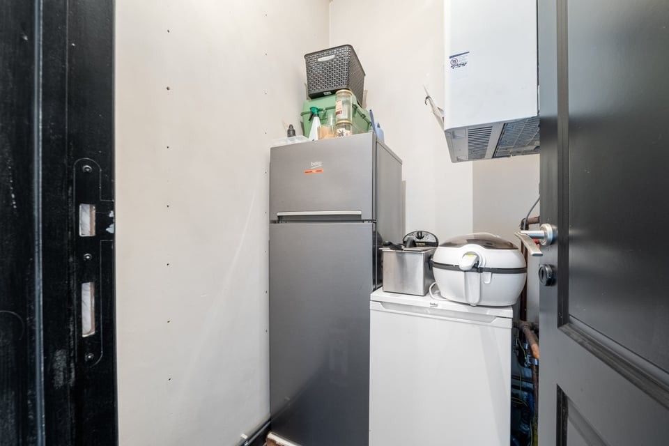 INSTAPKLAAR APPARTEMENT MET 2 SLKS, 2 AUTOSTAANPLAATSEN EN GEMEENSCHAPPELJKE TUIN OP TOPLOCATIE foto 18