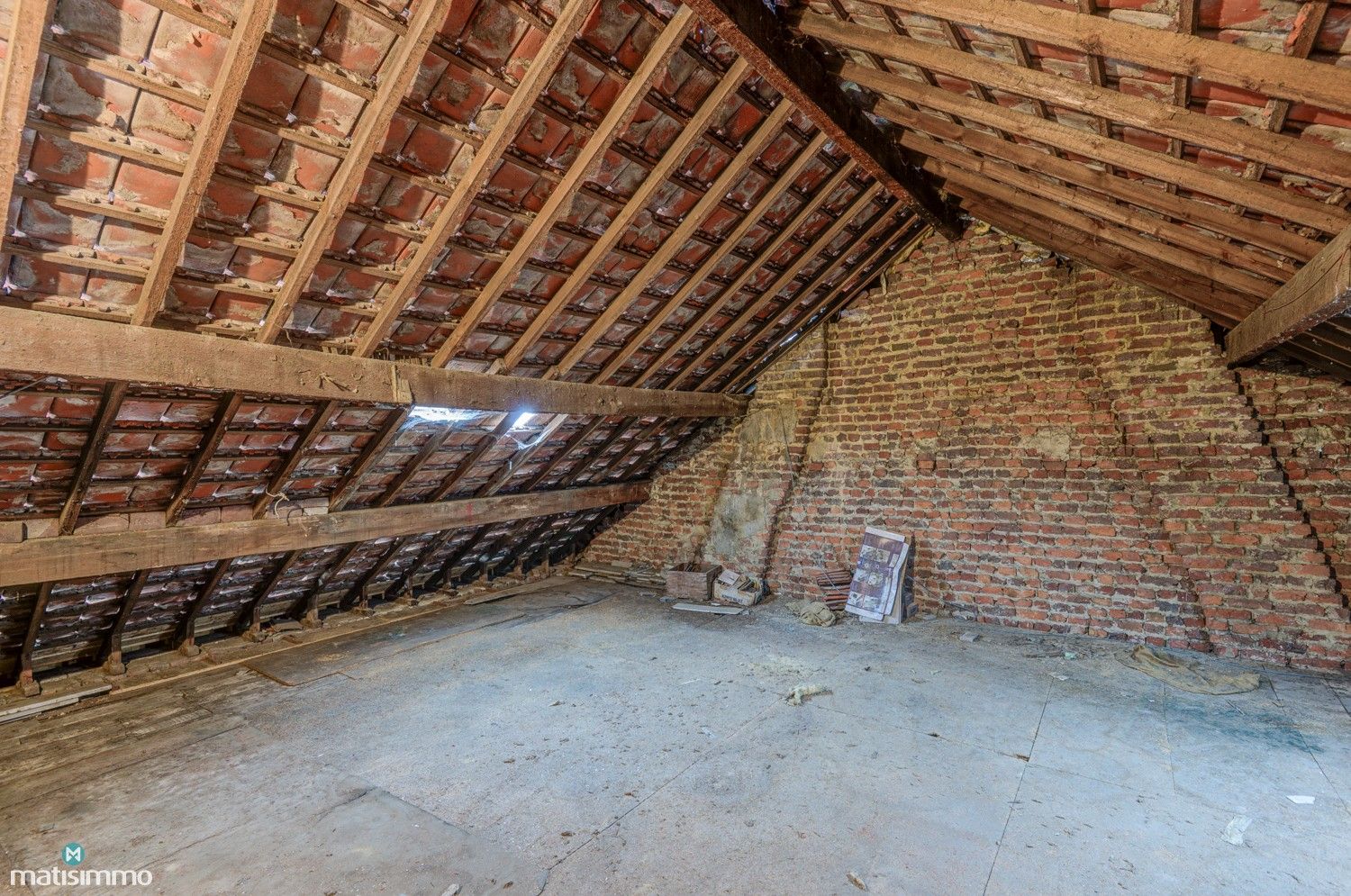 GEZINSWONING MET RUIME TUIN EN DRIE SLAAPKAMERS IN MARTENSLINDE foto 23