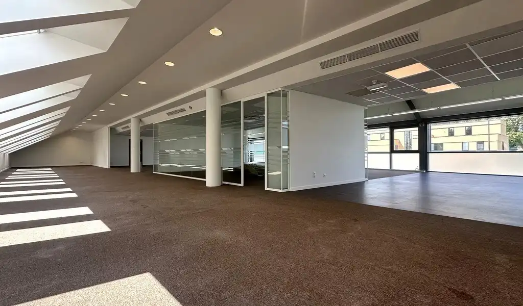 Commercieel gelegen kantoor of showroom in Sint-Martens-Latem foto 2