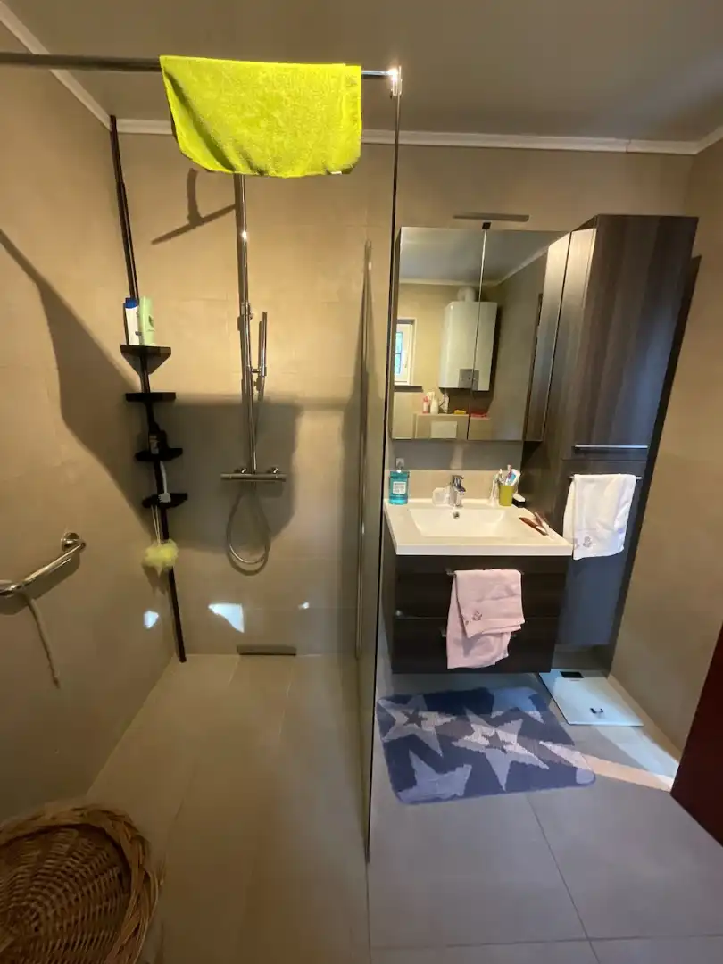 Landelijk gelegen woning met garage foto 8