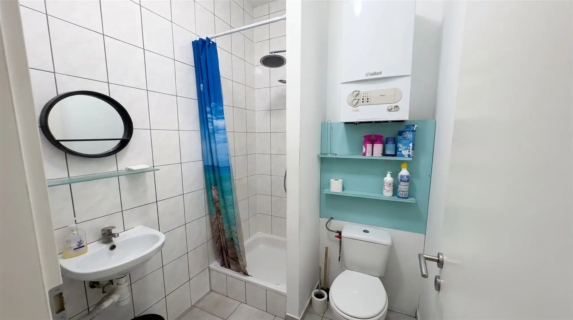 Rendabele opbrengsteigendom met 3 appartementen en handel. foto 5