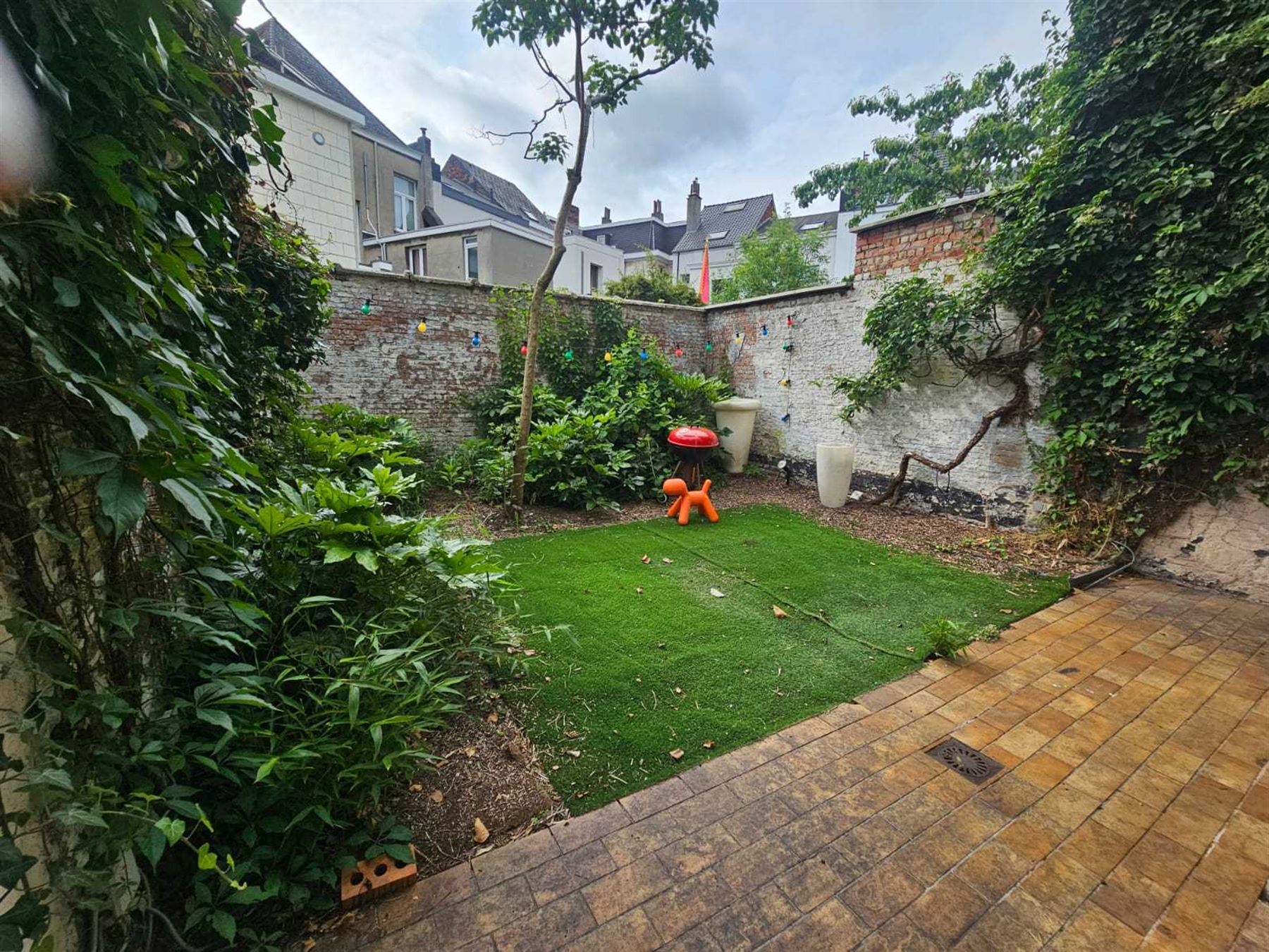 Herenhuis zijstraat Dageraadplaats! foto 14