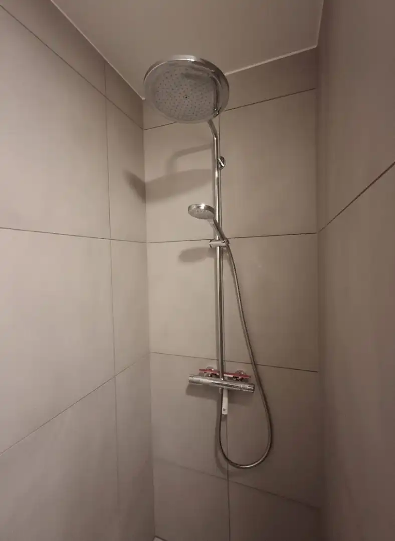 LUXE, ENERGIEZUINIG EN INSTAPKLAAR GELIJKVLOERS APPARTEMENT (BJ. 2024) foto 6