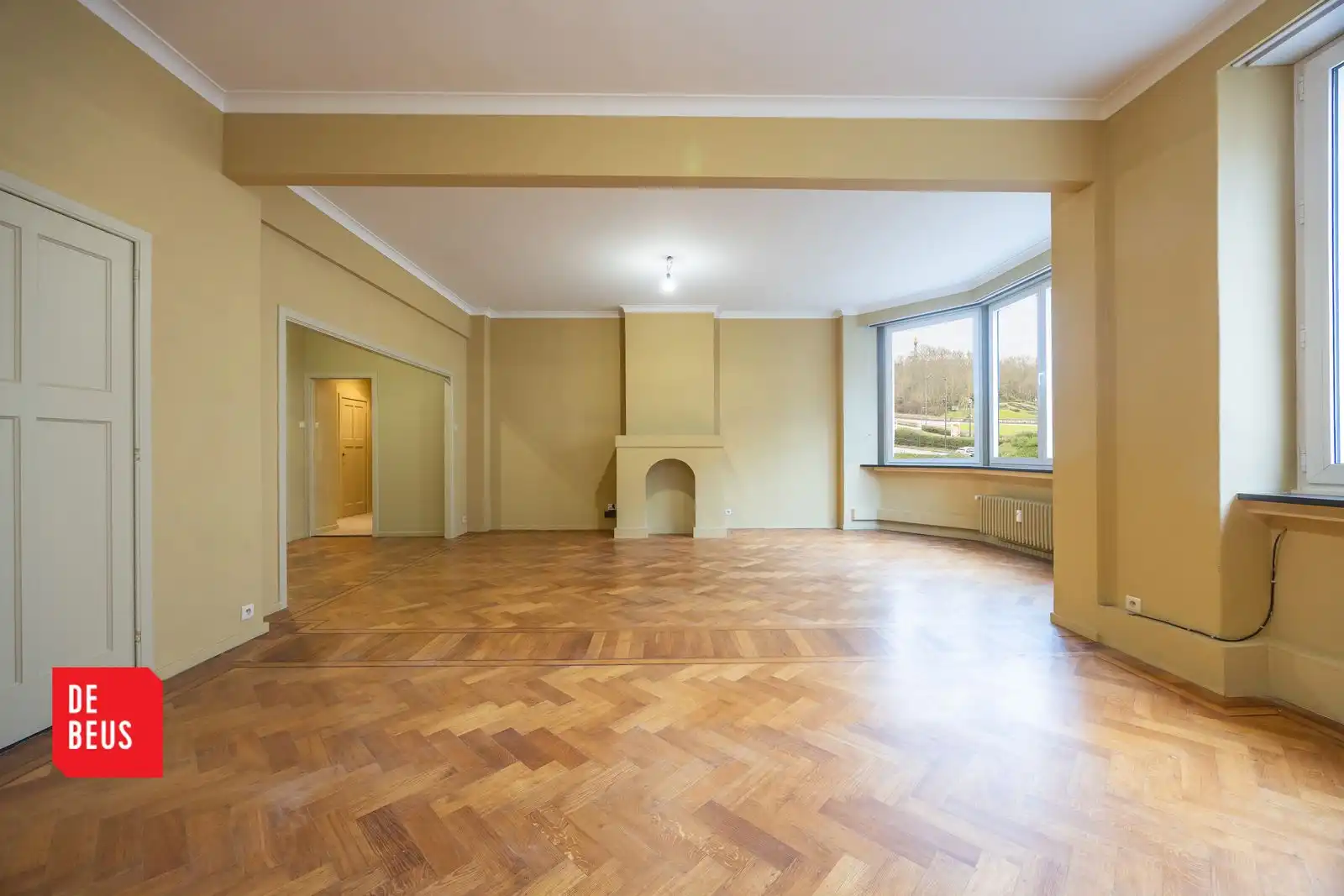 Riant appartement met 3 slpk, terras én lateraal parkzicht foto {{pictureIndex}}