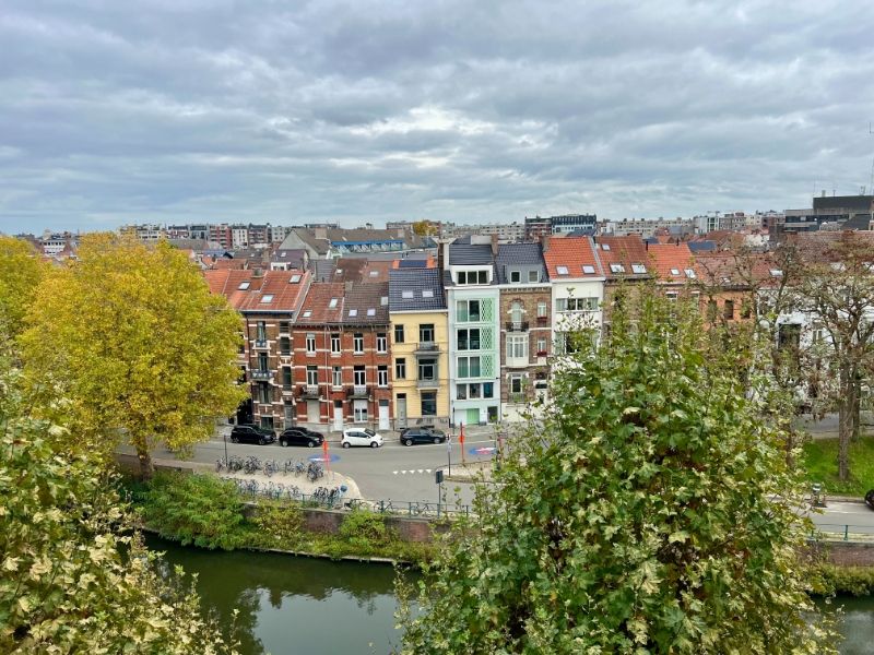 GERENOVEERD EN GEMEUBELD APPARTEMENT MET PRACHTIG SCHELDEZICHT foto 8