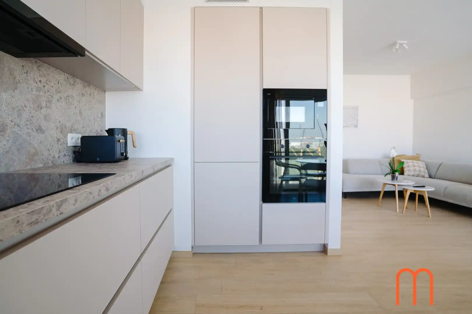 Volledig gerenoveerd en gemeubeld appartement met uniek zicht op de Mercator en de jachthaven in Oostende foto 3