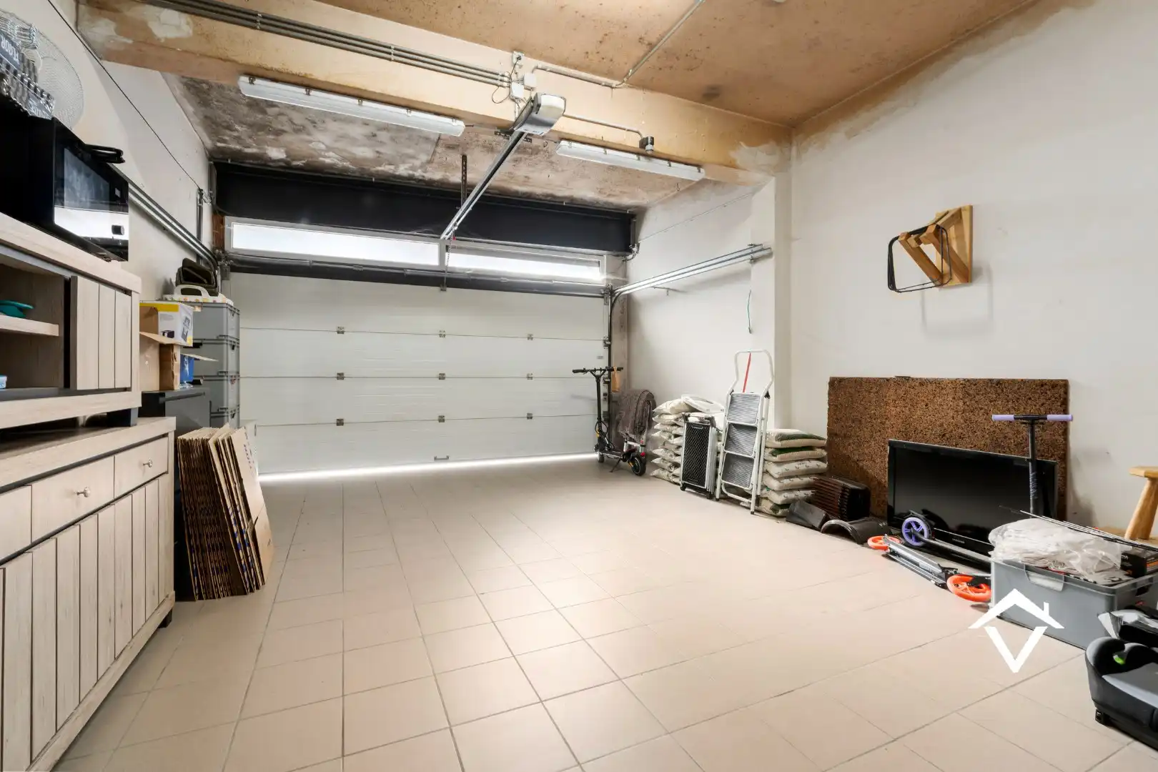 Zeer grote woning te koop in het centrum van Eernegem foto 18