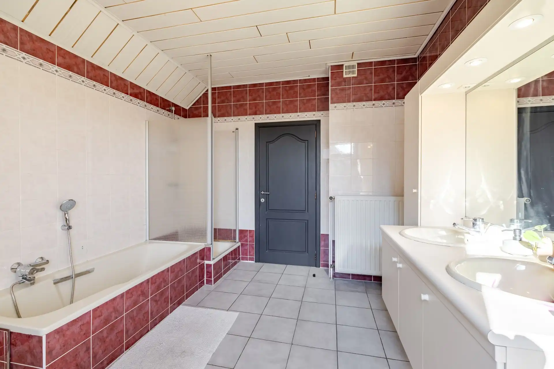 Gerenoveerde vrijstaande woning in rustige straat te Erpe  foto 25
