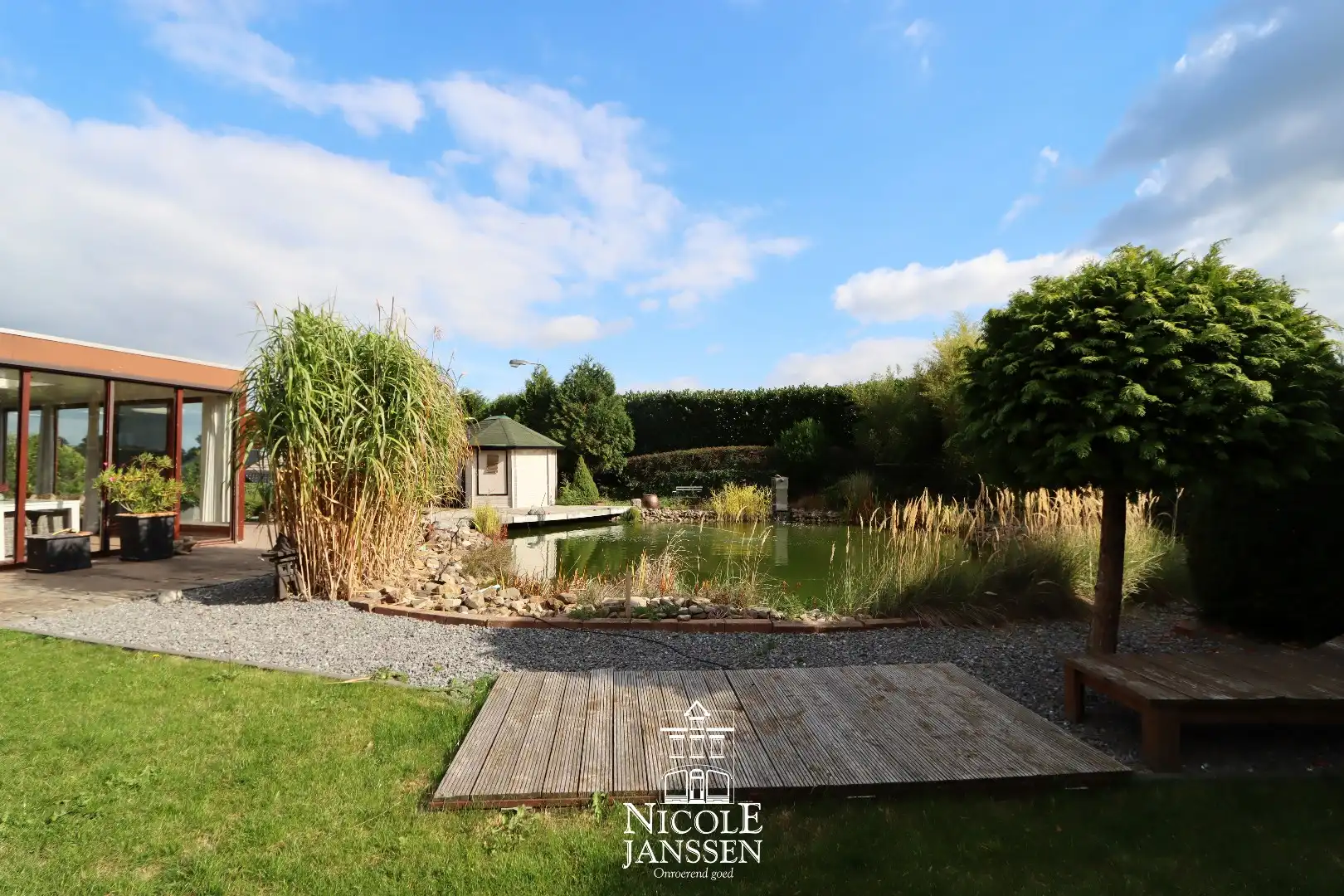 Ruime vrijstaande woning  foto 29