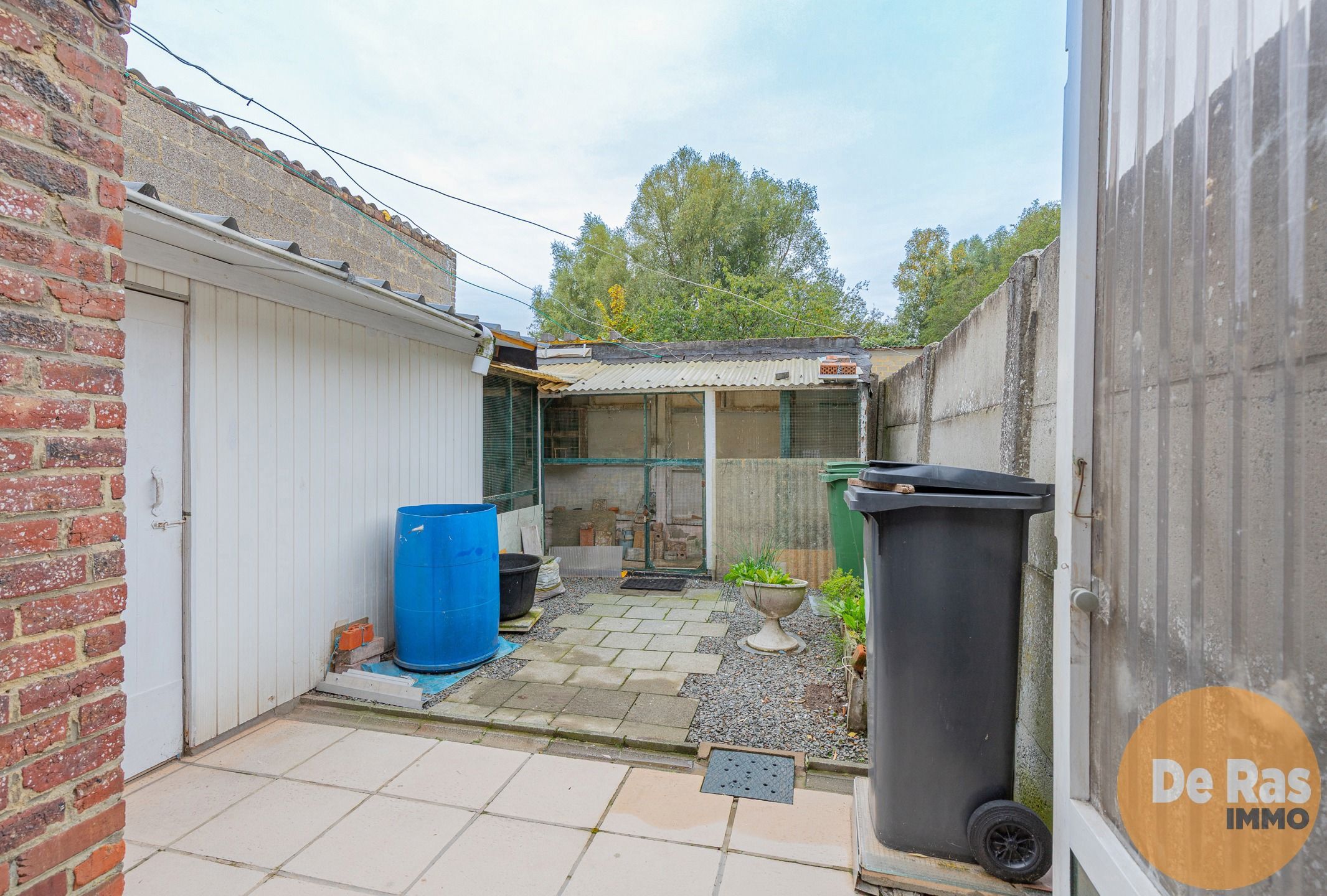 LEDE - Verzorgde, te renoveren woning op een goeie ligging foto 16