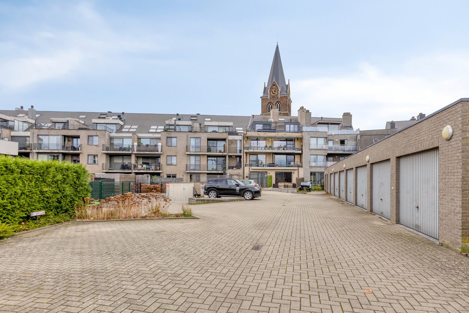 GELIJKVLOERS APPARTEMENT IN HET HART VAN HALEN, VOLLEDIG VERNIEUWD IN 2024! foto 23