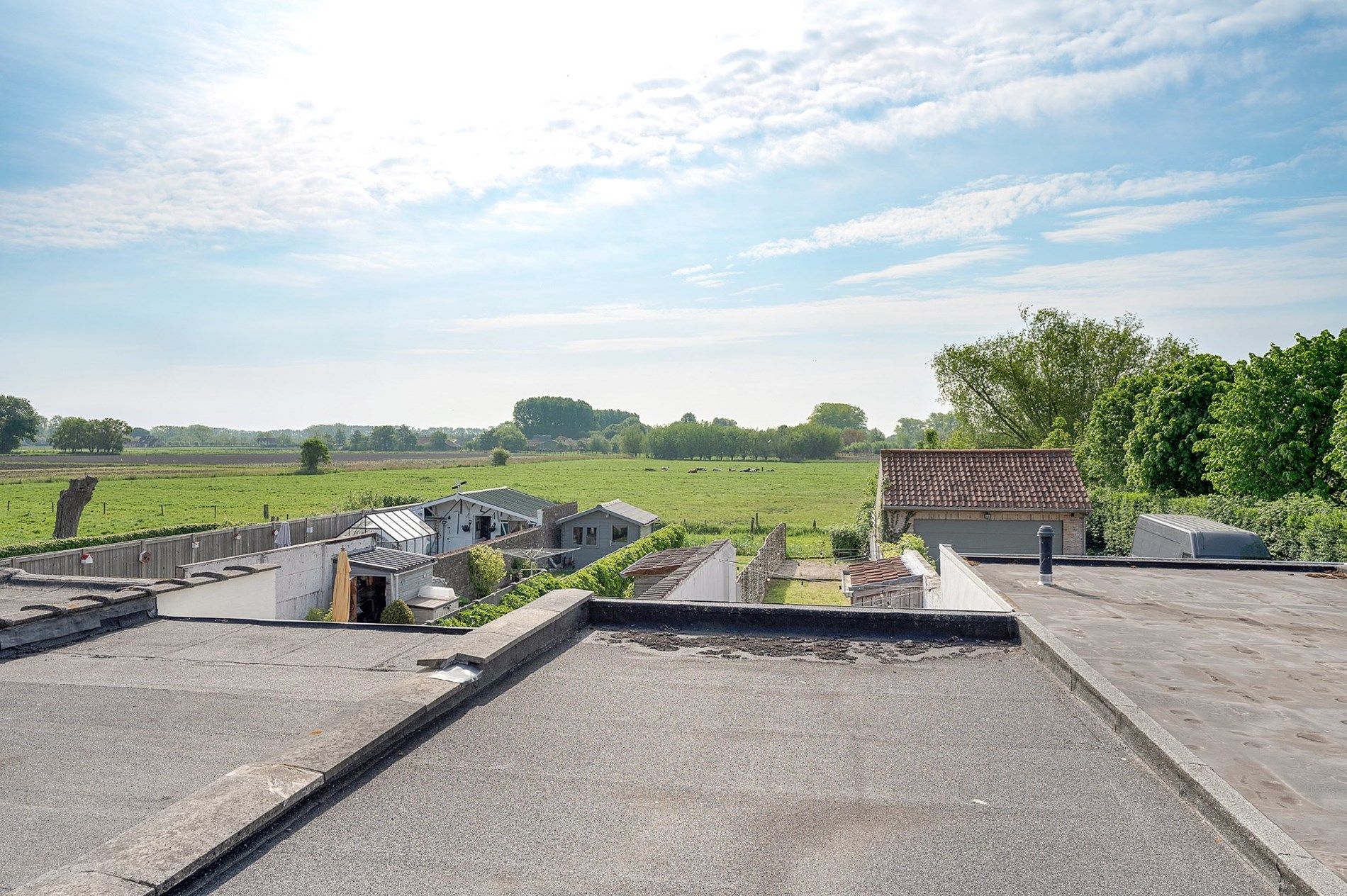 Sfeervol huis met zicht op de Polders van Damme foto 18