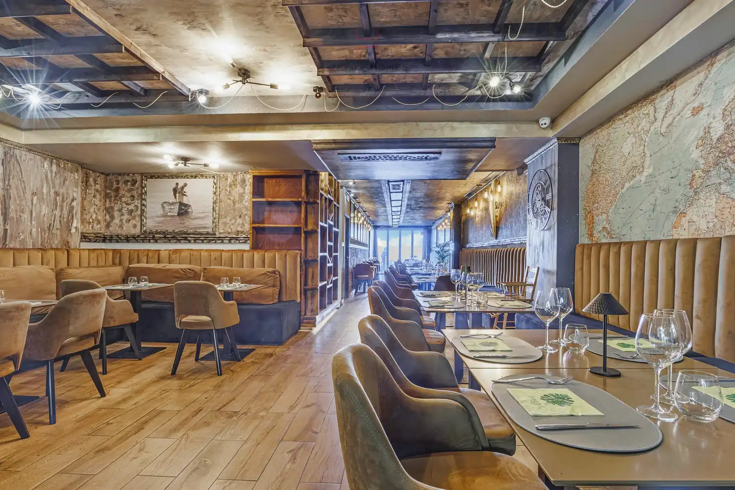Exclusieve Horeca-gelijkvloers op de Zeedijk in Knokke. foto 2