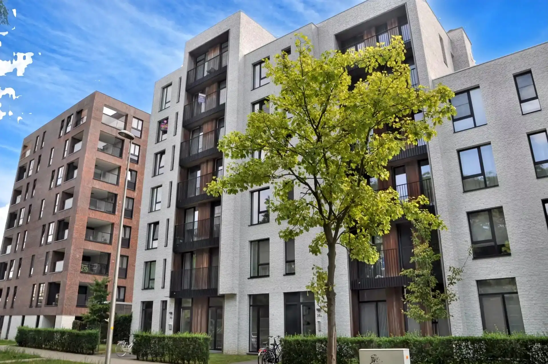 CENTRAAL GELEGEN APPARTEMENT VAN +- 80 M² MET 2 SLPK EN TERRAS NABIJ CENTRUM HASSELT foto 4