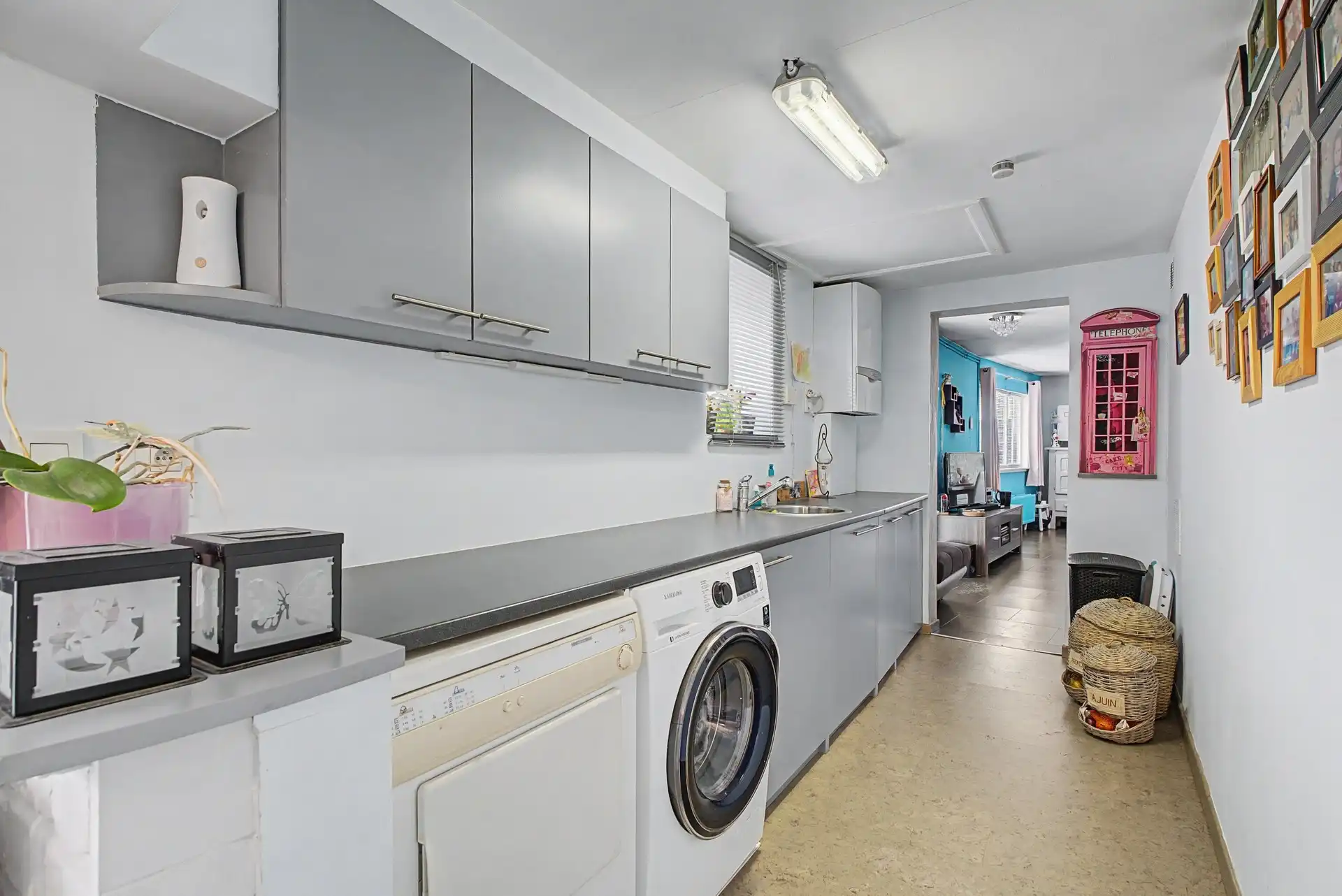 Instapklare halfopen bebouwing met 2 slaapkamers en garage nabij centrum Uitbergen foto 8