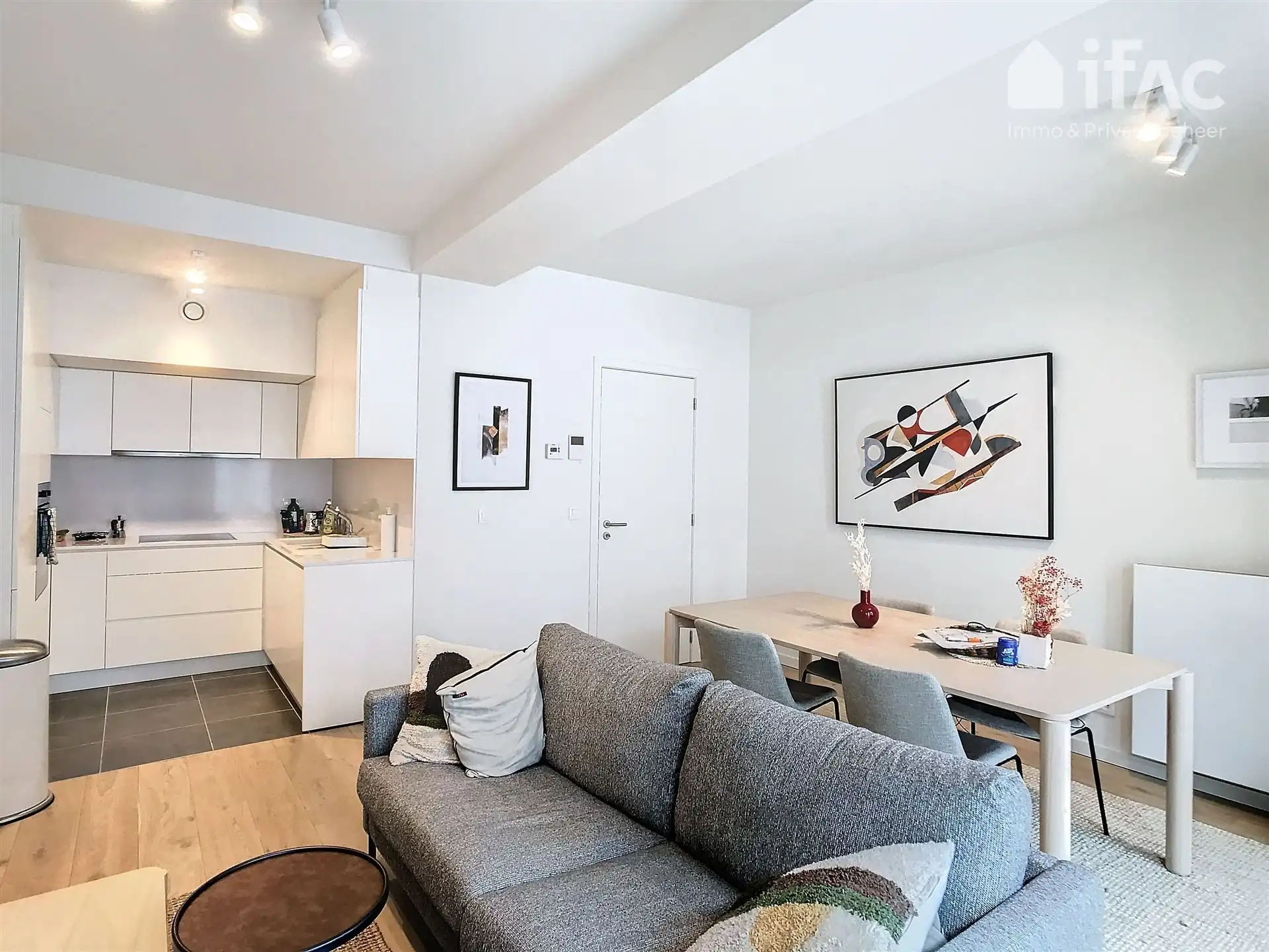 Luxe appartement gelegen op toplocatie aan de Louisalaan foto 4