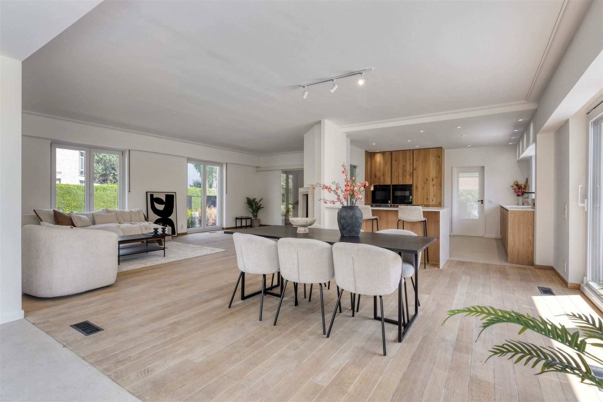 Top-notch gerenoveerde villa met 4 slaapkamers en 3 badkamers op 705m² met zuidtuin foto 10