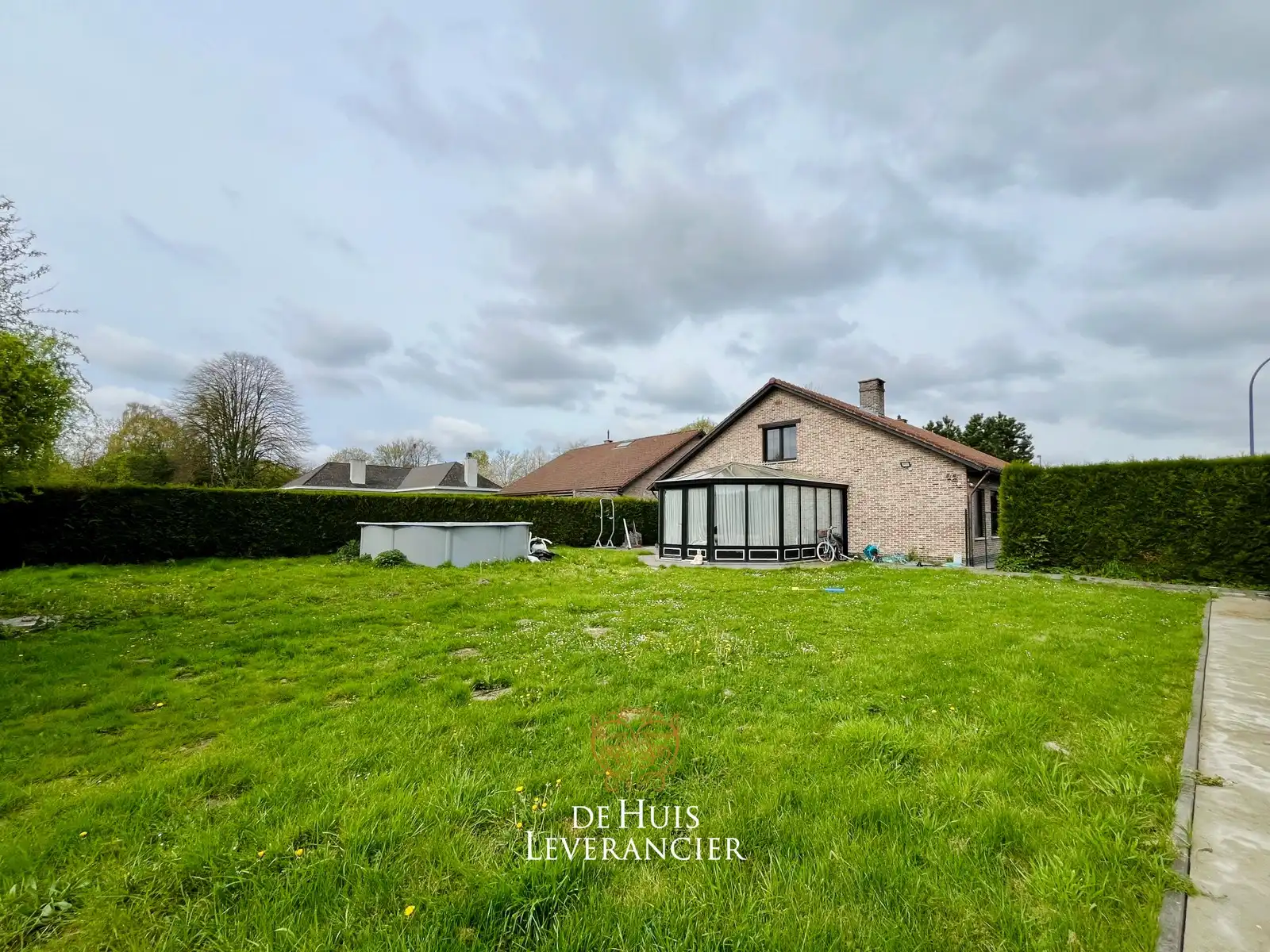Laagbouwvilla op een strategische topligging te koop in Kontich foto 6