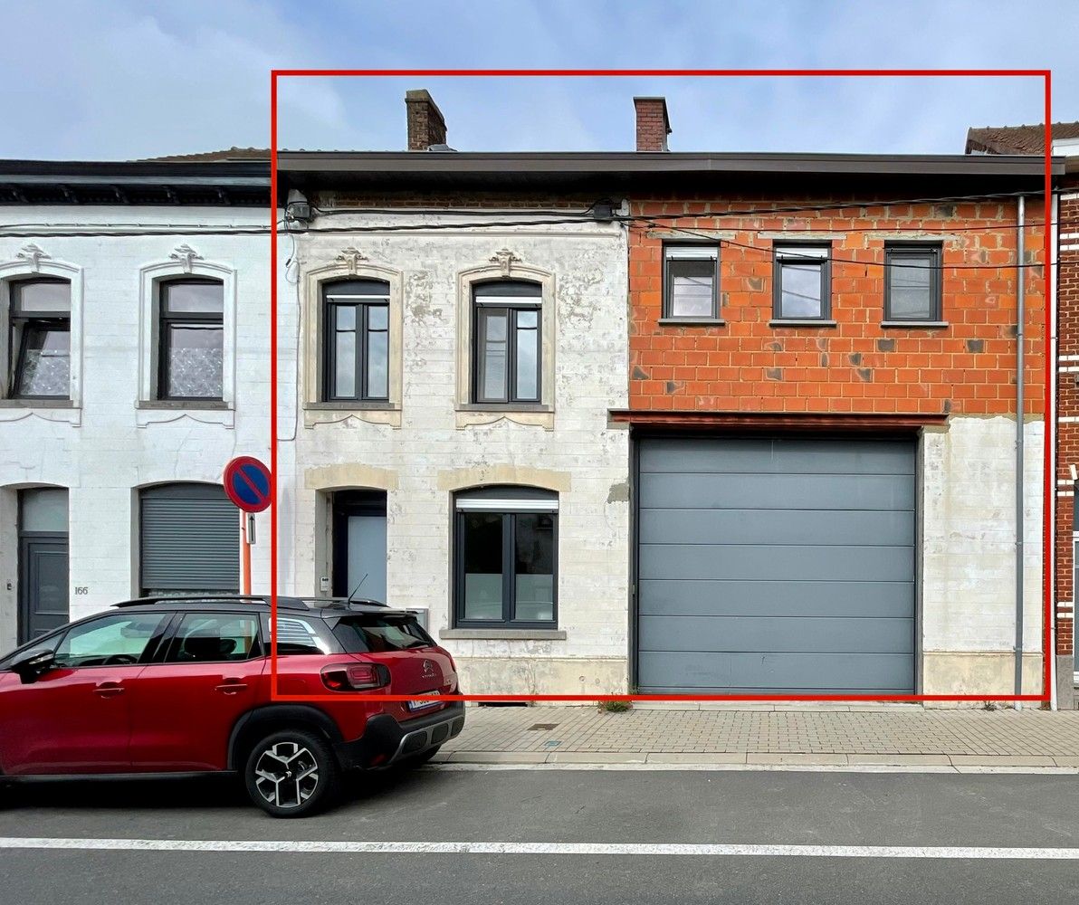 Te koop: Ruime woning met 3 slaapkamers en tal van extra's. foto {{pictureIndex}}