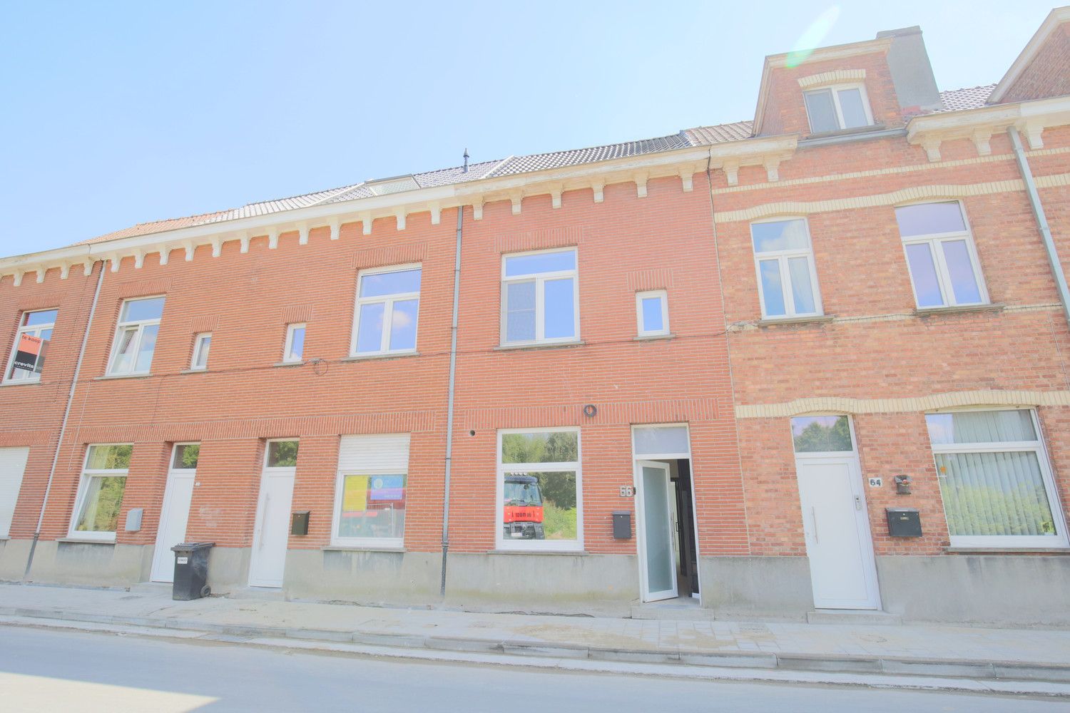 Huis te koop foto {{pictureIndex}}