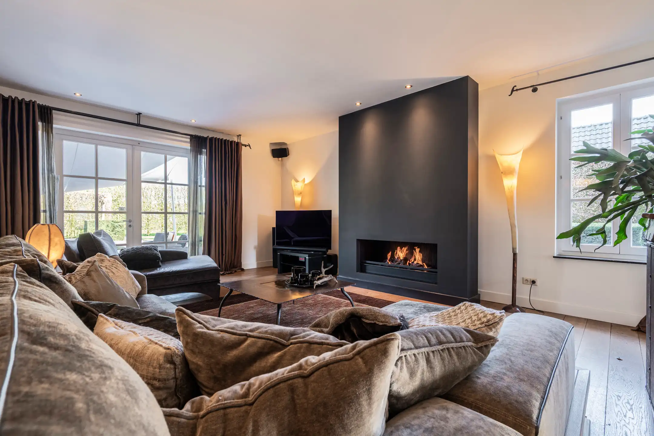 Luxe  villa met een oppervlakte van 475m²  op 1.383m² grond. foto 6