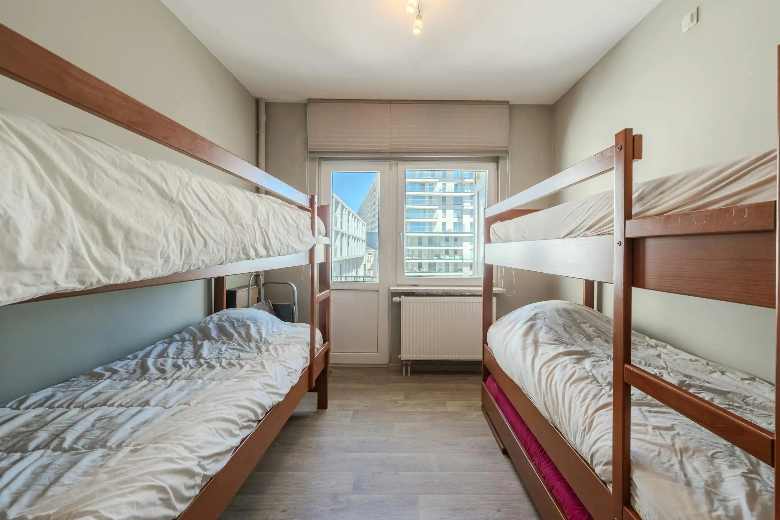 Instapklaar appartement met lateraal zeezicht te Mariakerke foto 11