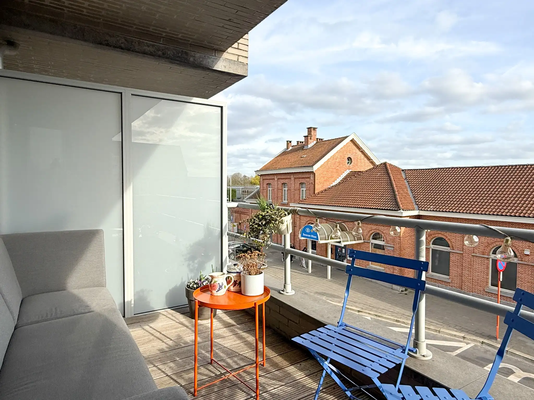Modern triplex appartement in centrum van Beveren foto 3