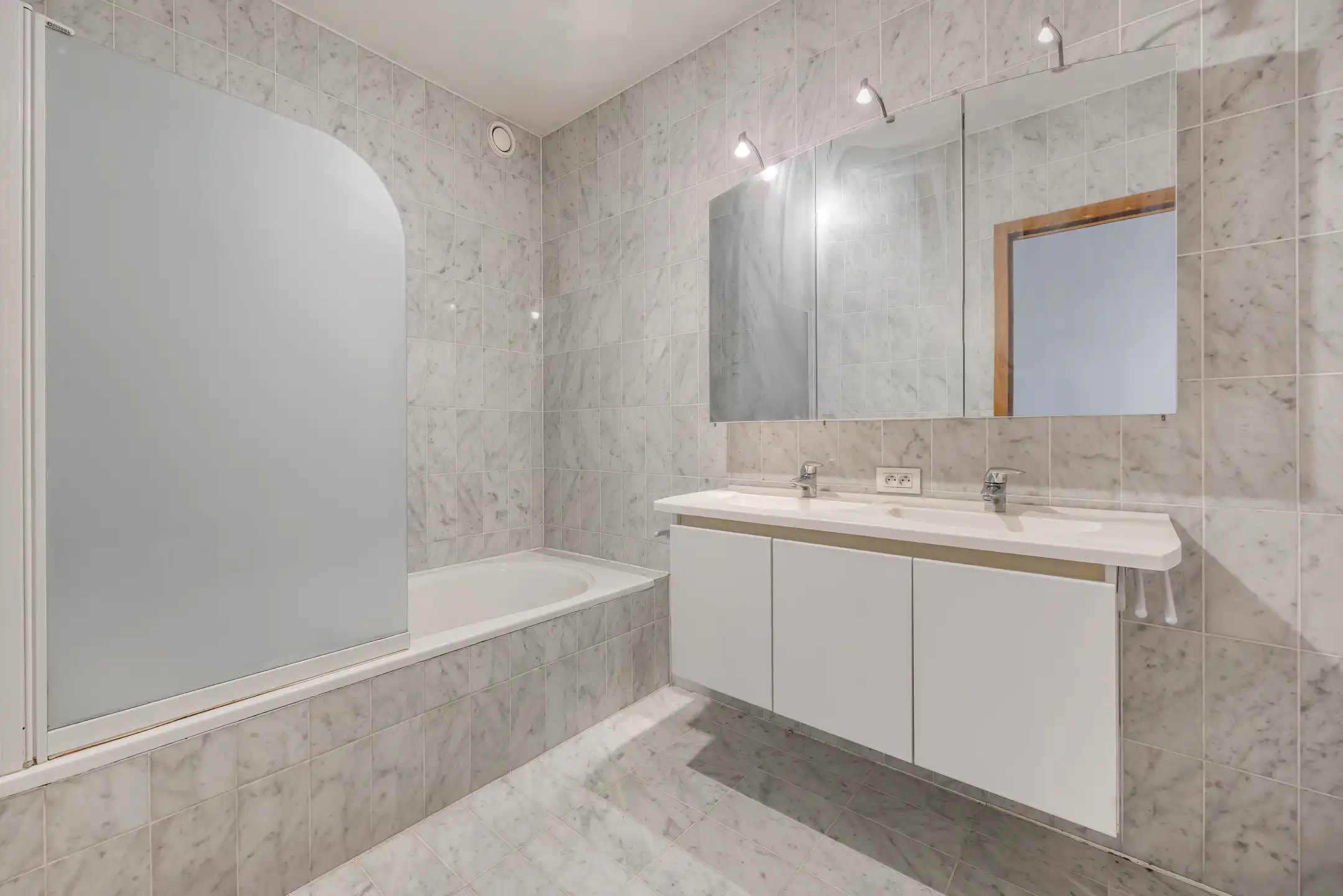 Royaal 2-slaapkamerappartement in het Koninklijk Entrepot foto 19